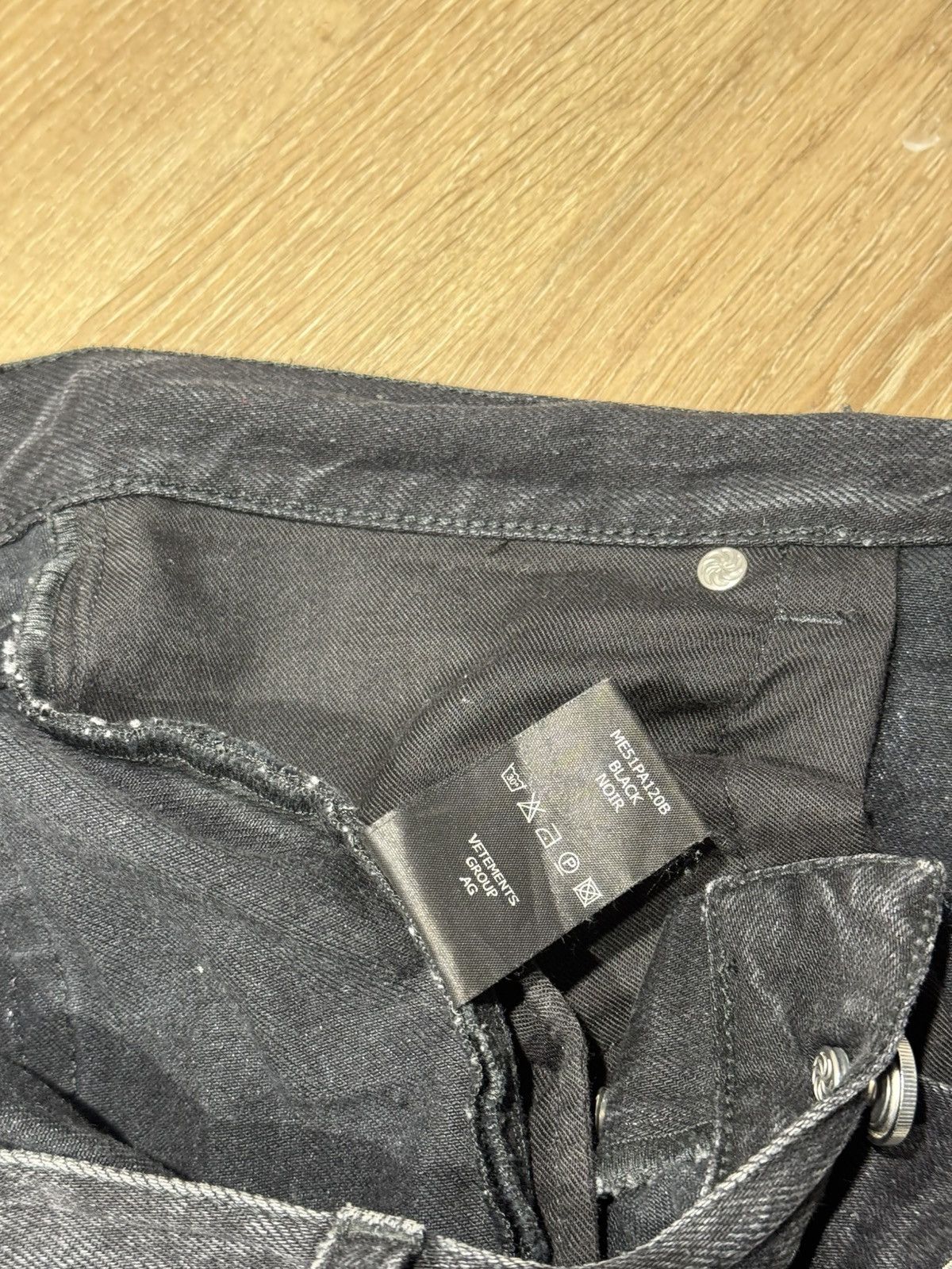 Vetements Vetements Whide-Leg denim shorts Size US 42 / EU 58 - 6 Thumbnail