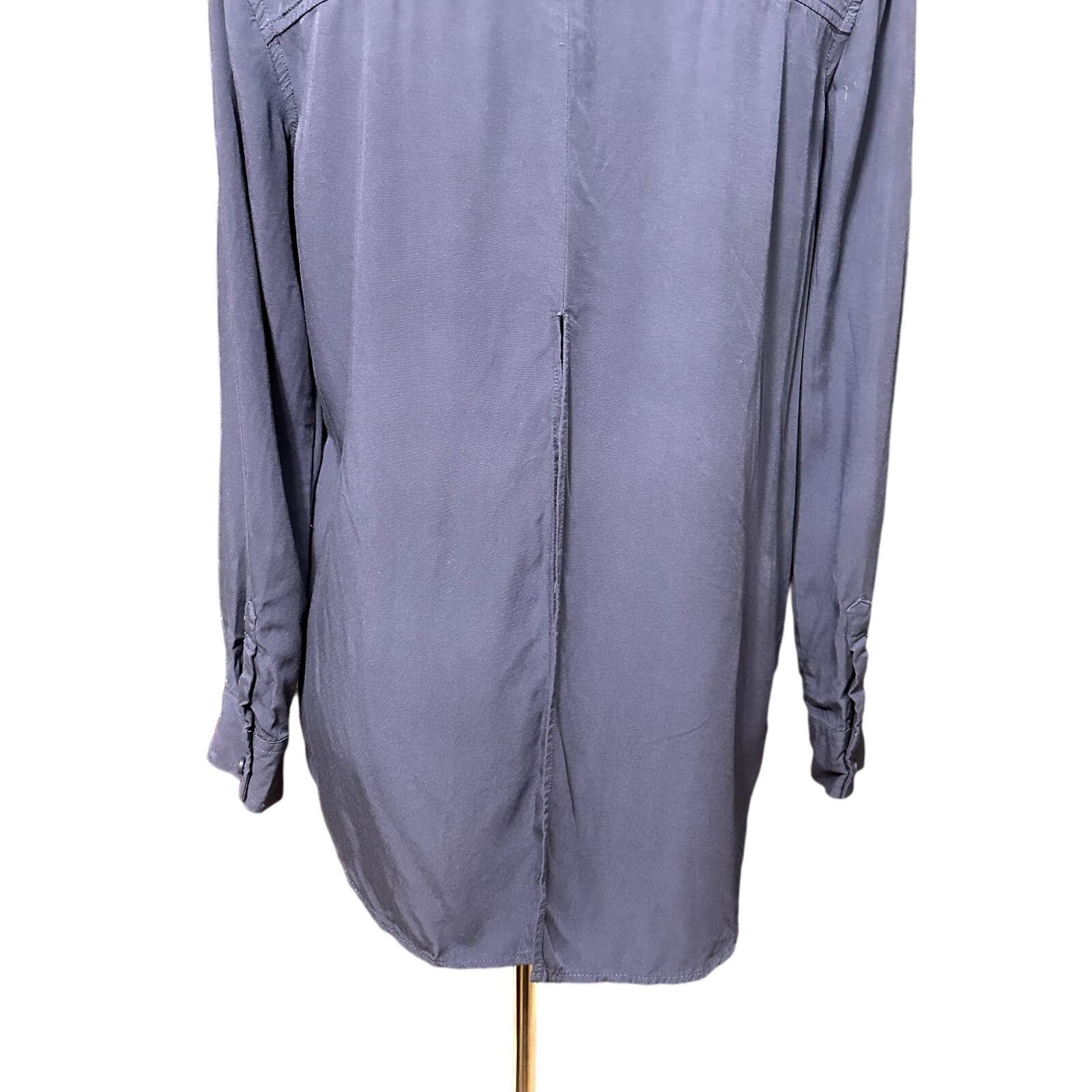 Forever 21 Forever 21 Women's Blue Button Down Long Sleeve Open Back S Size S / US 4 / IT 40 - 6 Thumbnail