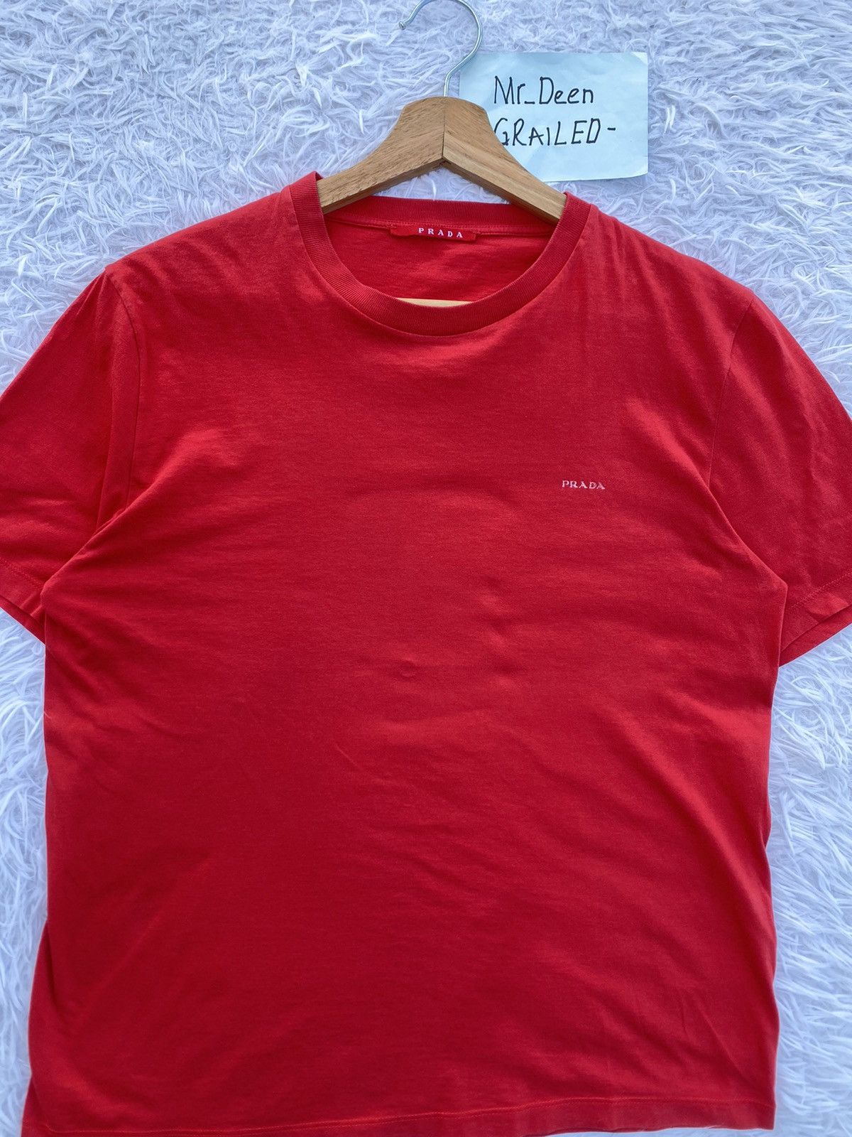Prada Rare Vintage Prada Small Logo Red Tshirt Size US S / EU 44-46 / 1 - 4 Thumbnail