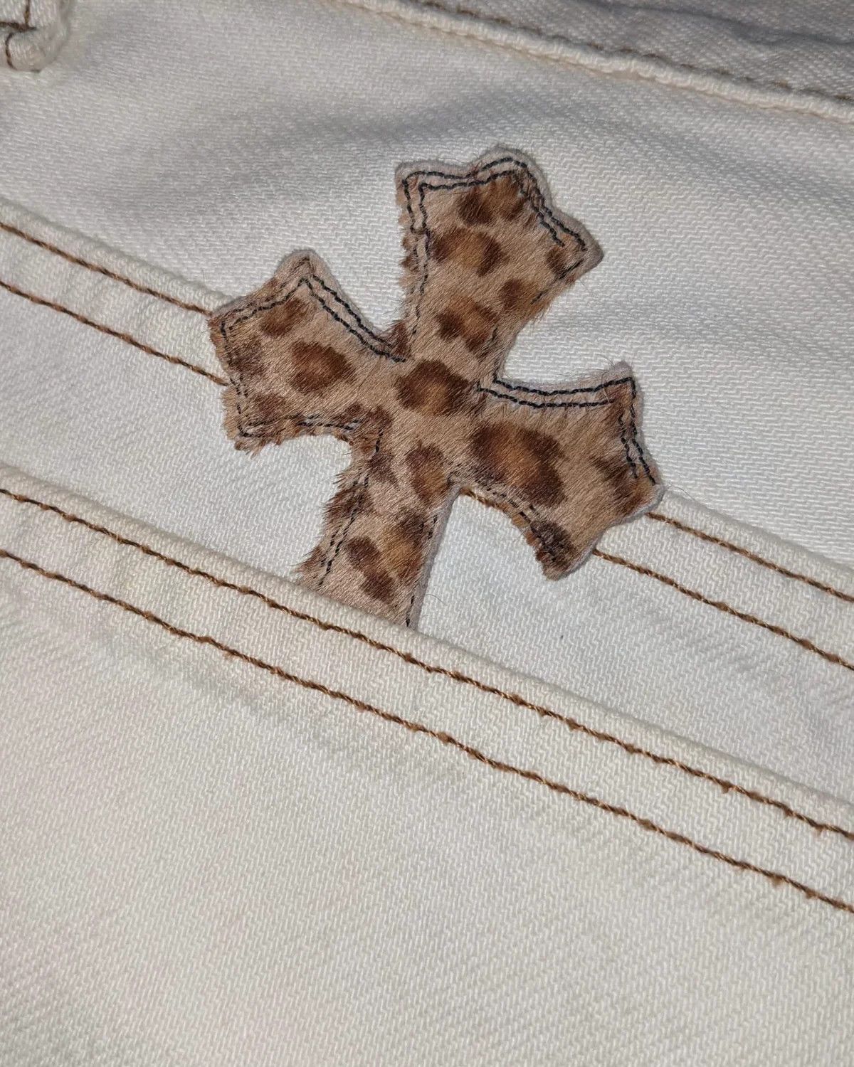 Chrome Hearts × Matty Boy Chrome Hearts Matty Boy 1/1 Custom Painted Cross Patch Jeans Size US 36 / EU 52 - 4 Thumbnail