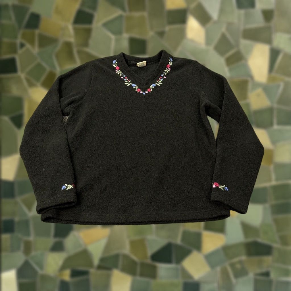 Vintage LL Bean Sweater Womens Medium Black Fleece V Neck Floral Embroidered Pullover Size M / US 6-8 / IT 42-44 - 1 Thumbnail