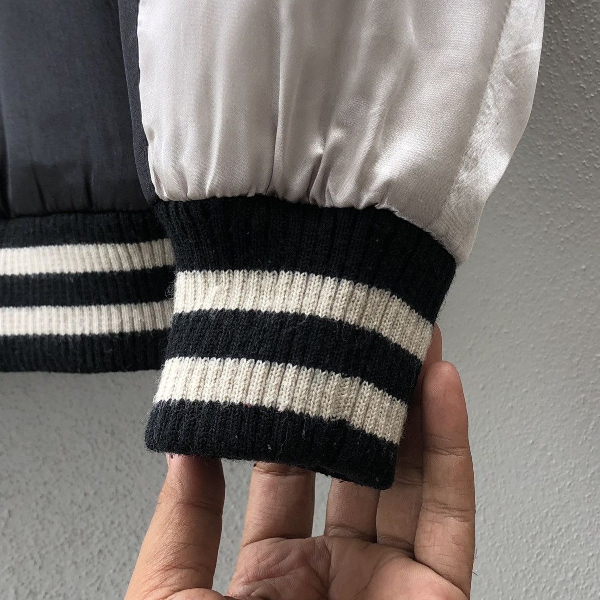 Japanese Brand Japanese Brand Embroidery Koi Satin Sukajan Jacket Size US L / EU 52-54 / 3 - 11 Thumbnail