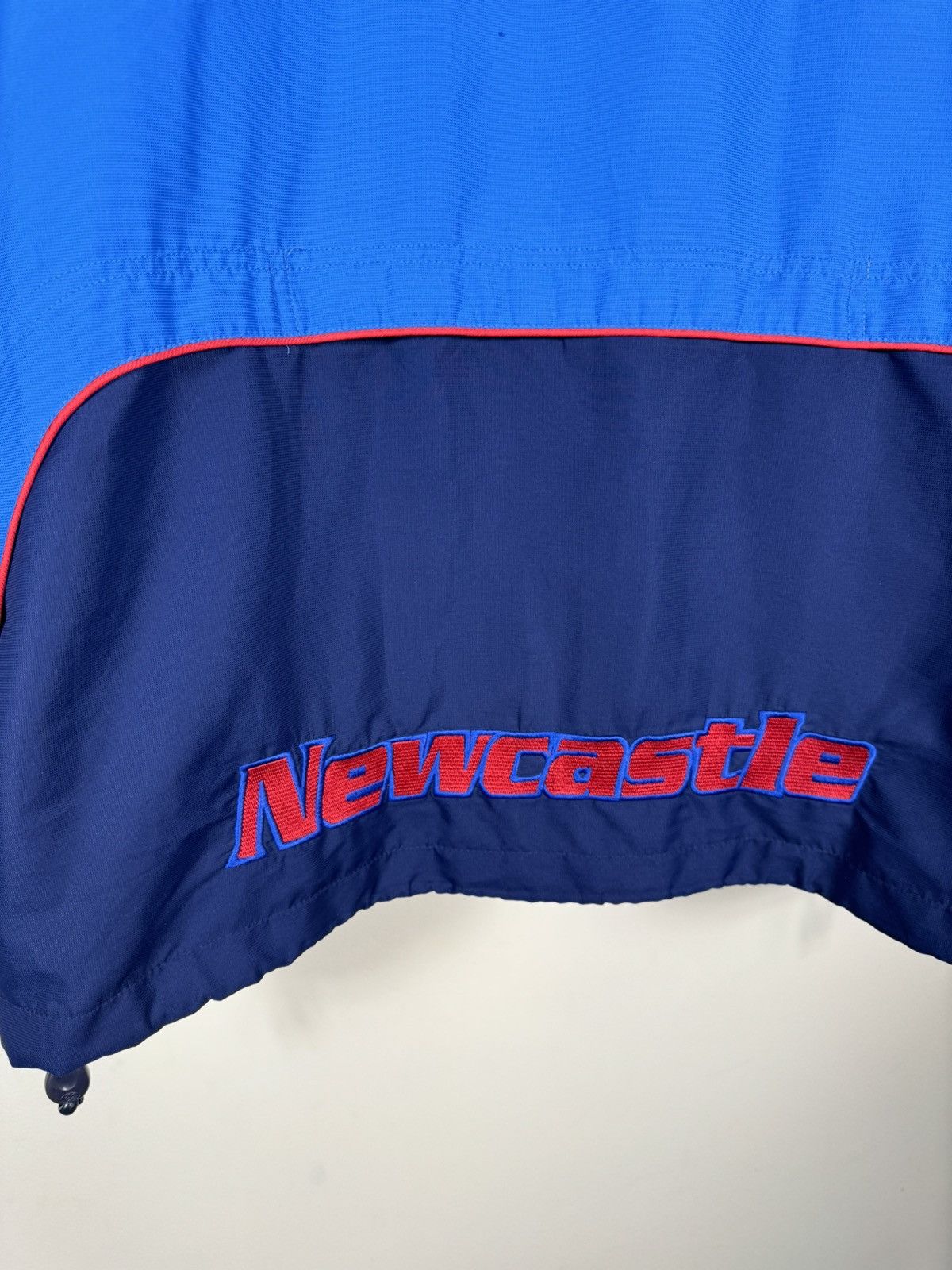 Vintage Vintage Newcastle Knights NRL Rugby 2004 Zip Track Jacket Size US L / EU 52-54 / 3 - 8 Thumbnail