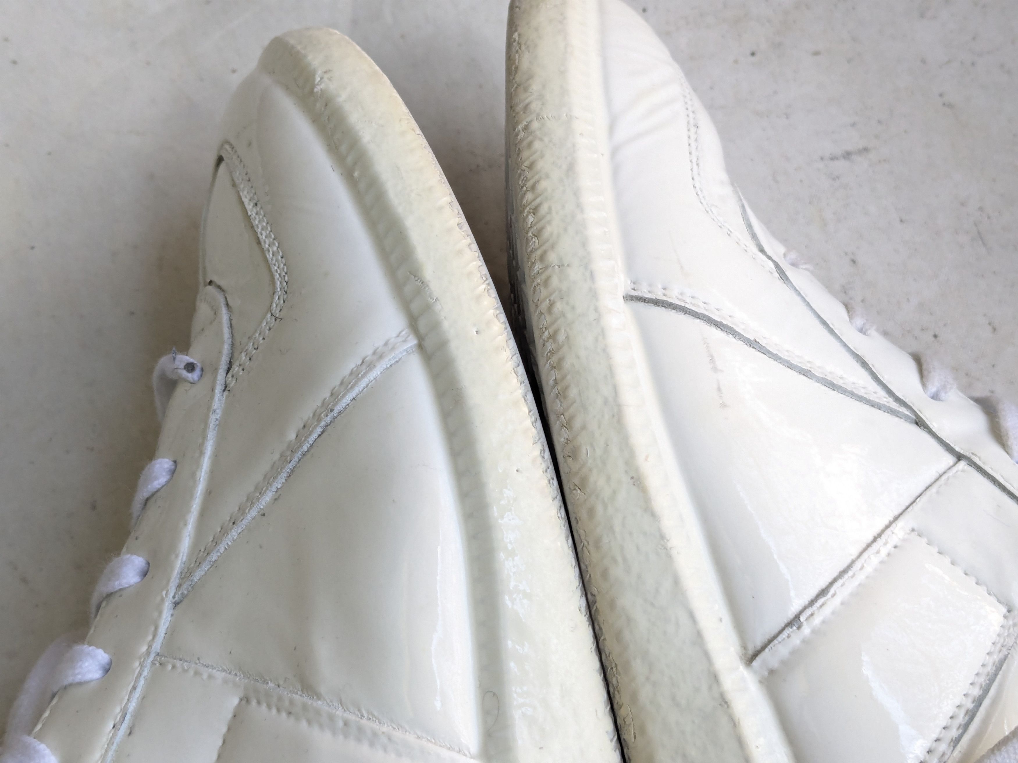 Maison Margiela Maison Margiela Replica Gat White 9 42 Rubber Low Tops Size US 9 / EU 42 - 4 Thumbnail