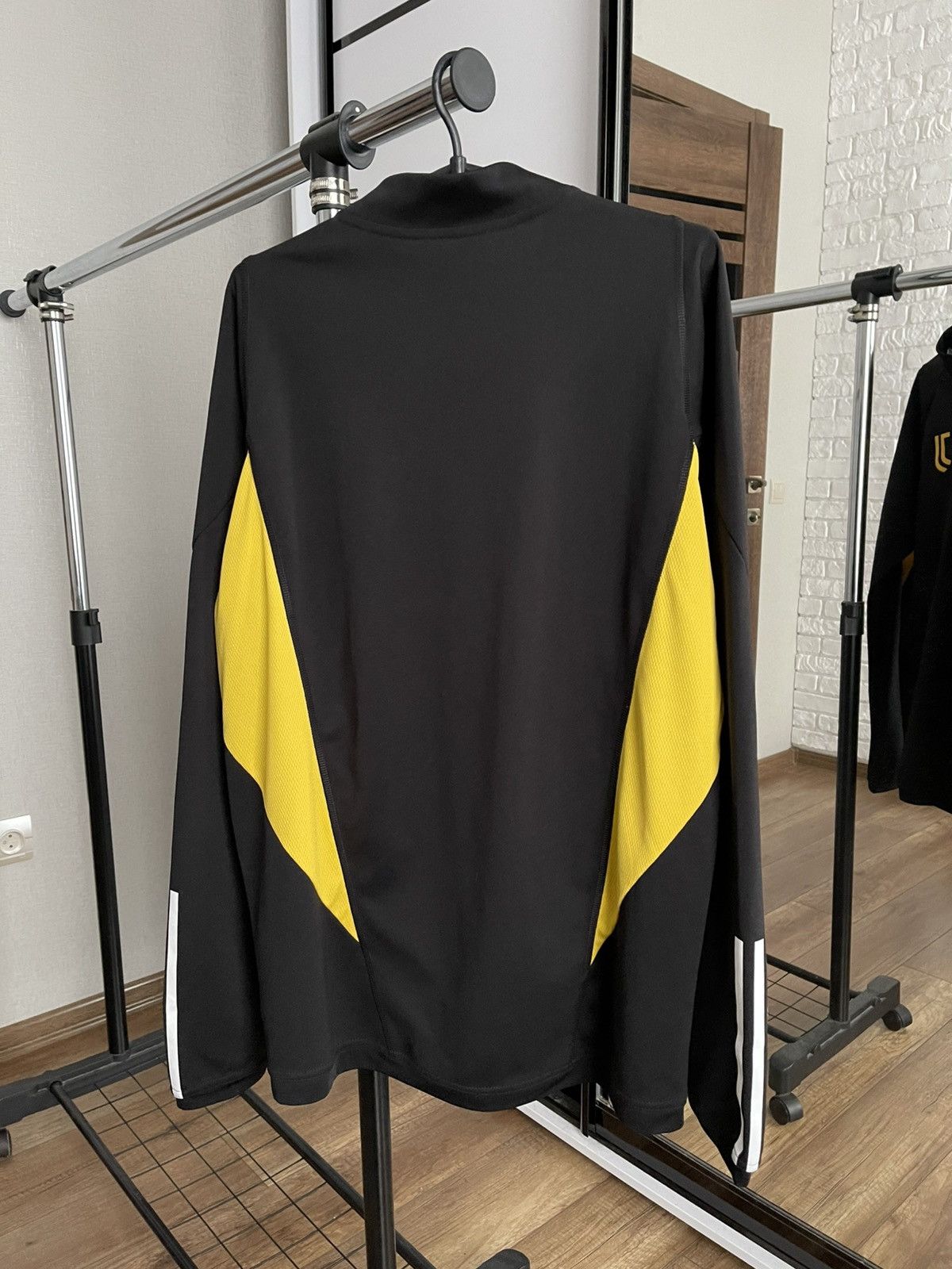 Adidas 2023/2024 Adidas Juventus Soccer Jersey Pullover Sweatshirt Size US L / EU 52-54 / 3 - 4 Thumbnail