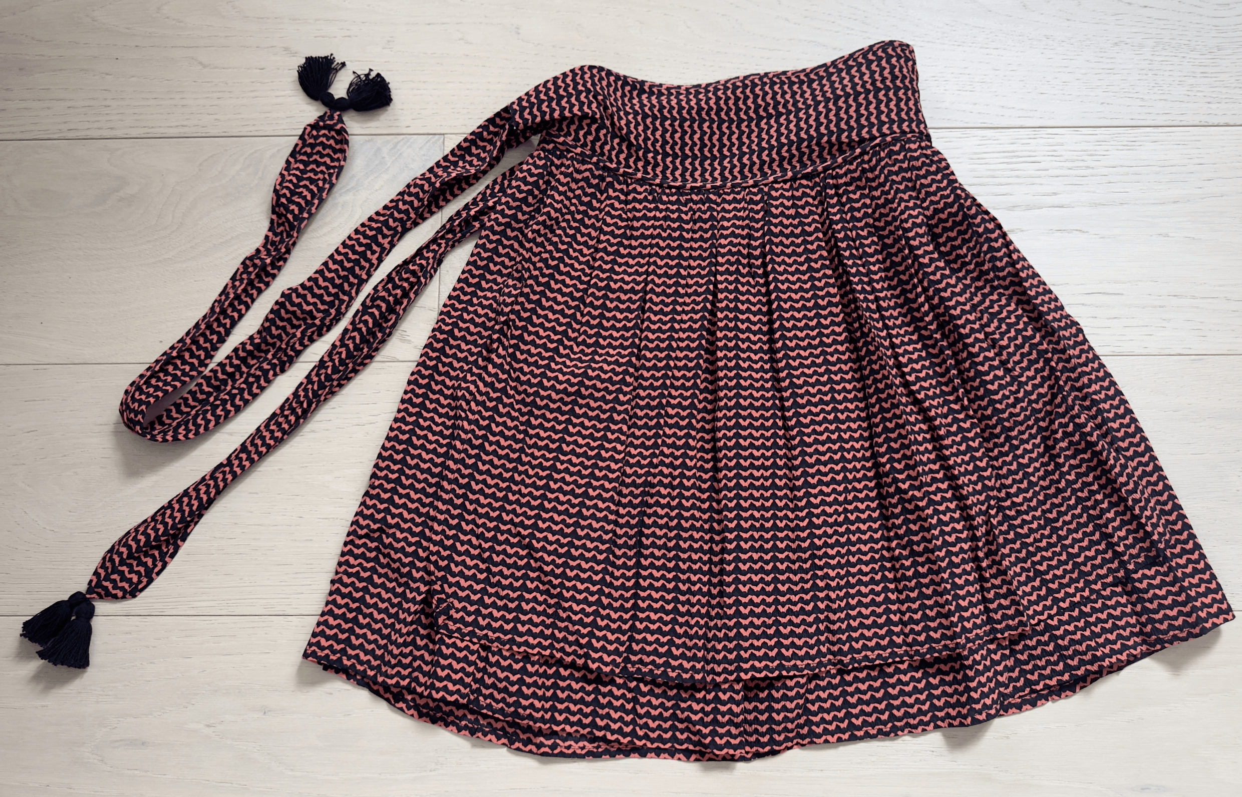 Silk 'Baja' Ripple Print Skirt With Tassel Tie - Navy/Coral