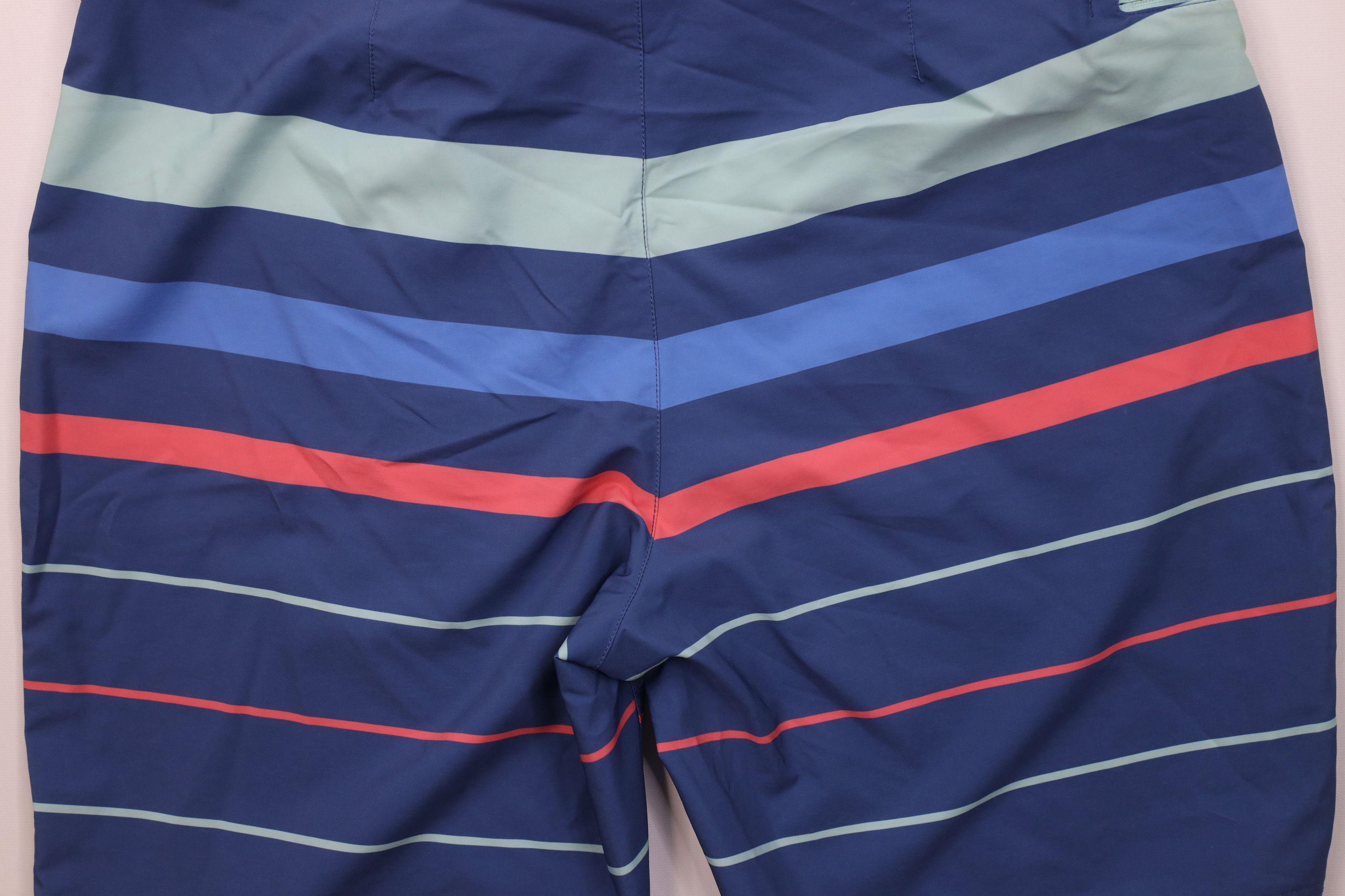 Vineyard Vines Vineyard Vines Color Block Swimming Board Shorts Trunk Size US 38 / EU 54 - 10 Thumbnail