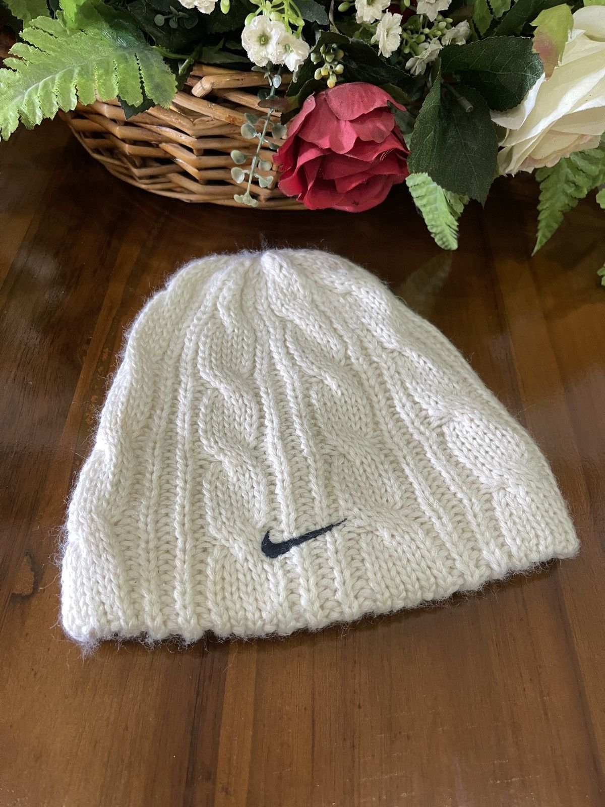 Nike Nike Swoosh Cable Knit Beanie Hats Size ONE SIZE - 1 Thumbnail