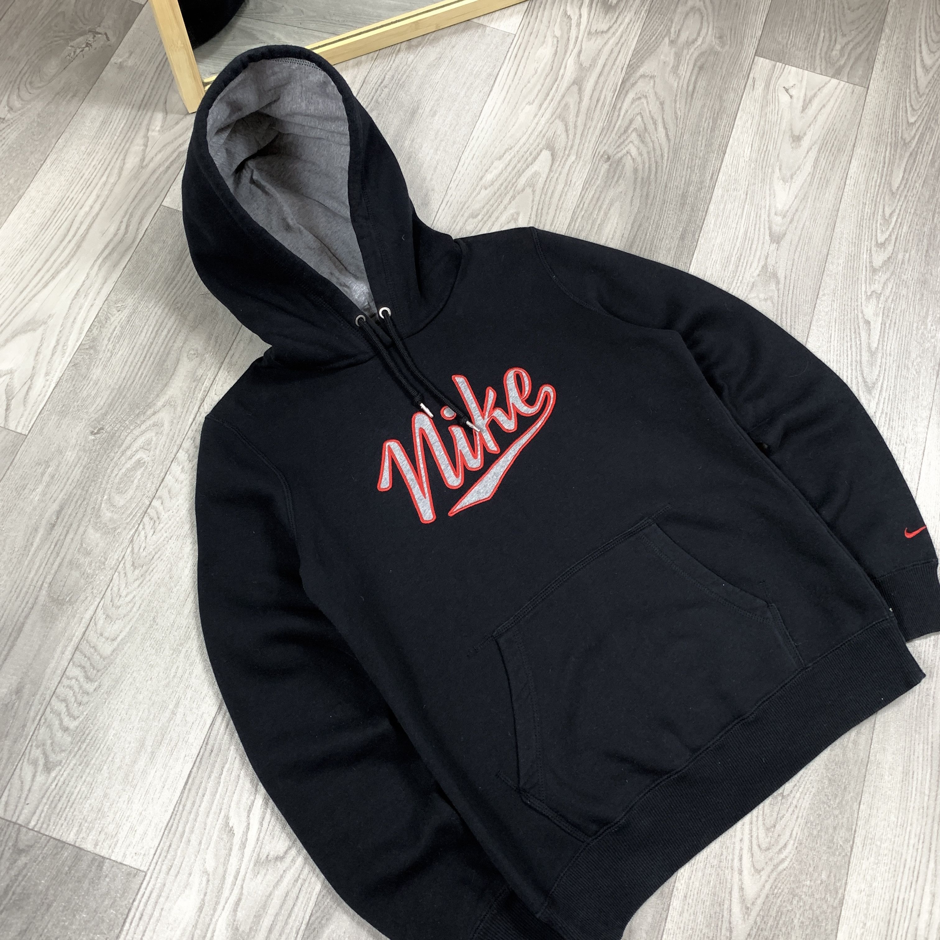 Nike Vintage Nike 90s Embroidered Black Hoodie Women's Sweat M Size M / US 6-8 / IT 42-44 - 4 Thumbnail