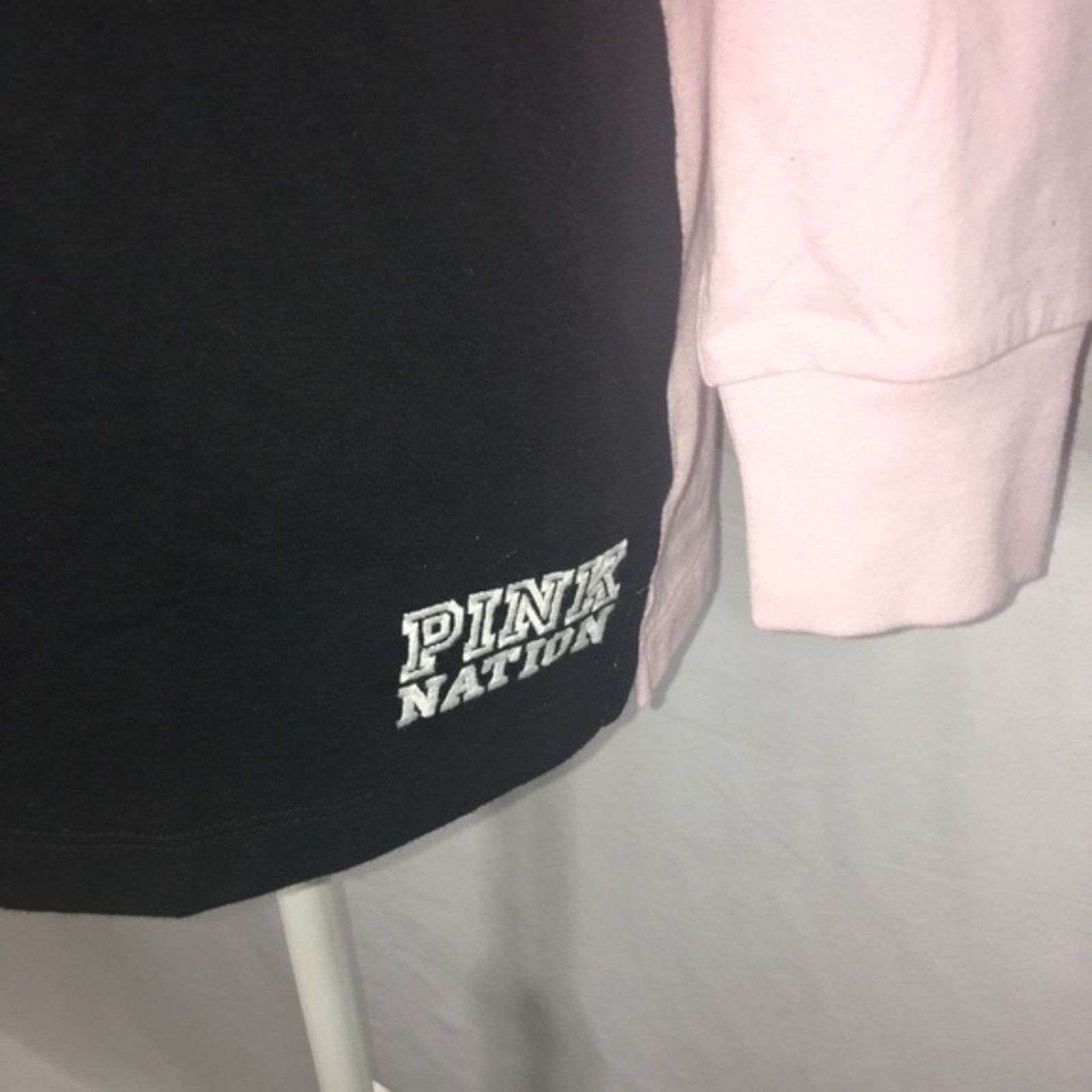 Pink × Victoria's Secret NWT VS Pink Women's Rugby Polo Shirt Long Sleeve Size Small Size S / US 4 / IT 40 - 3 Thumbnail