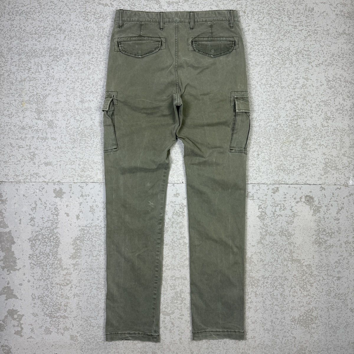 Japanese Brand × Uniqlo Uniqlo Slim Straight Cargo Pant Size US 32 / EU 48 - 2 Thumbnail