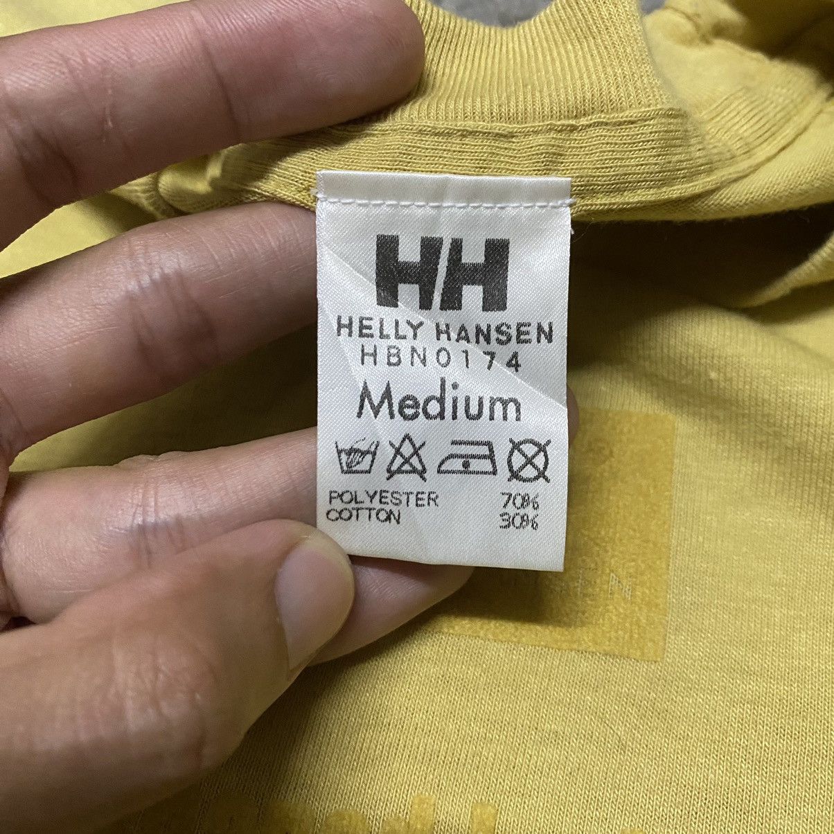 Helly Hansen × Japanese Brand Vintage Helly Hansen Velvet Print T Shirt Size US M / EU 48-50 / 2 - 3 Thumbnail