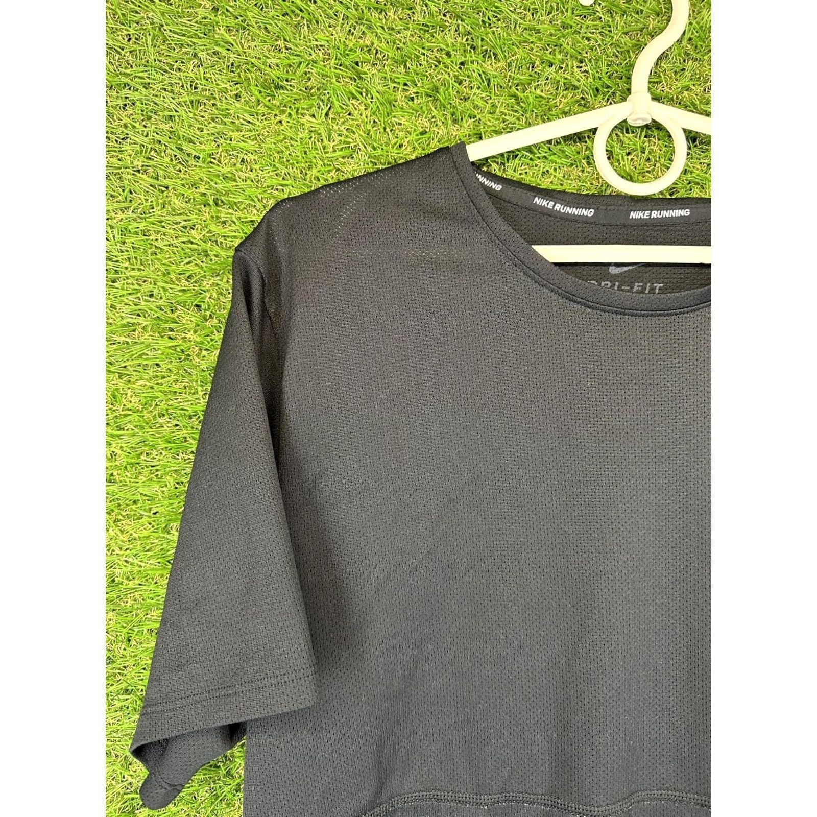 Nike Nike Running Dri-Fit Original 2021 Run Training Men Shirt Jersey T-Shirt M Black 2021 Nike Running Men's Shirt Short Sleeve Jersey 100% Polyester Size US M / EU 48-50 / 2 - 4 Thumbnail