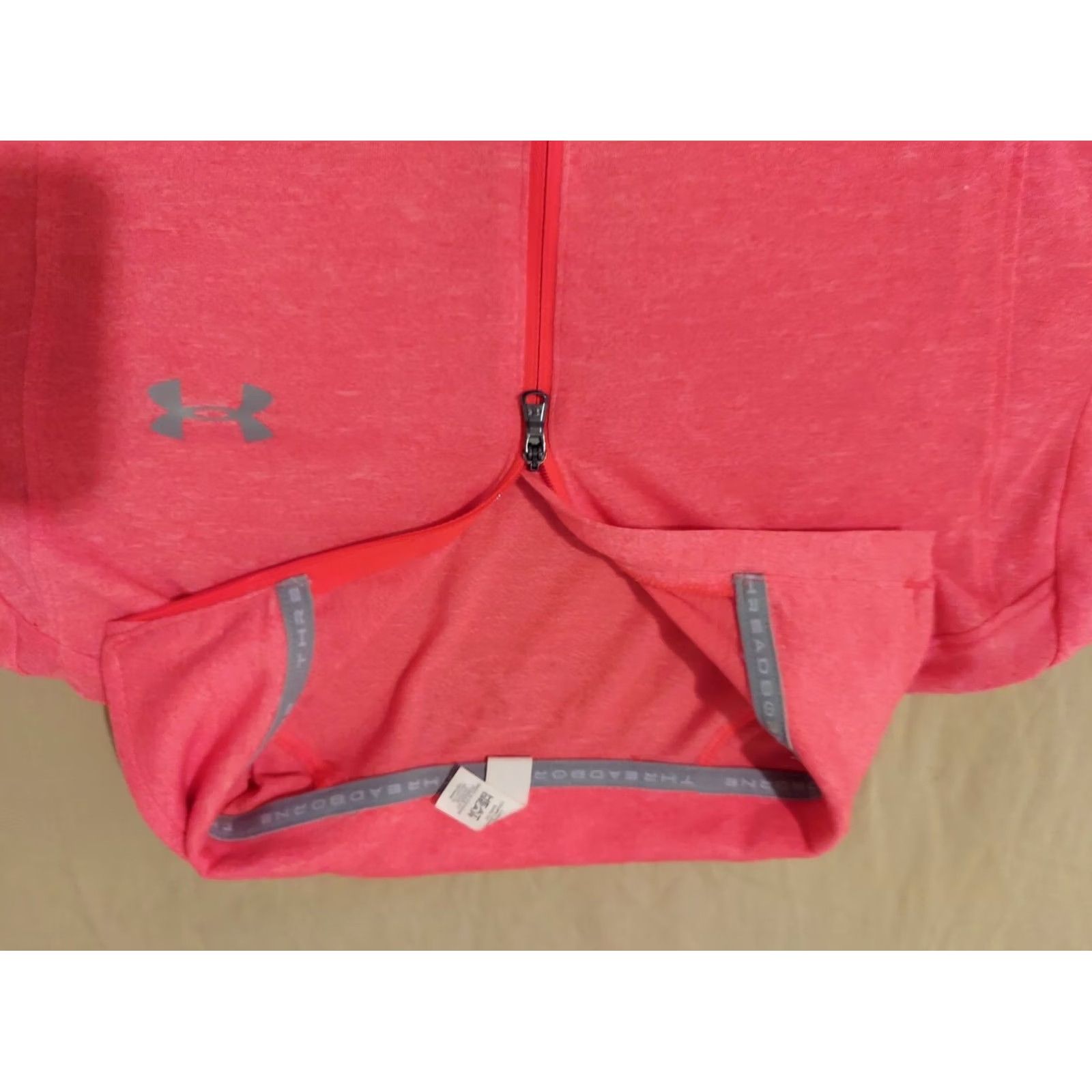 Under Armour Womens Under Armour Shirt S Small Orange Athletic Workout Long Sleeve Size S / US 4 / IT 40 - 3 Thumbnail