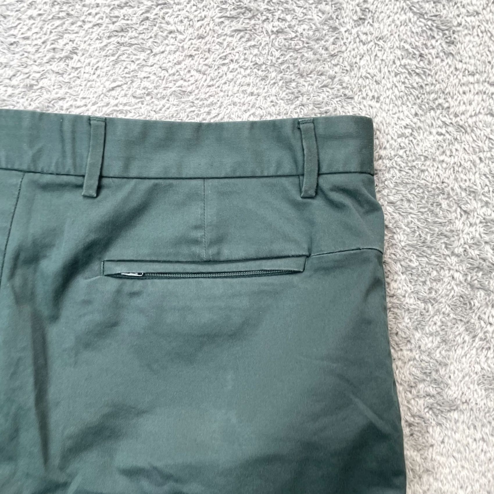 Banana Republic Banana Republic Shorts Mens 34 Green Aiden Resort Wear Casual Chino Regular Inseam 9in Dark Wash Front Flat Front Pockets Zip Button Mens Size US 34 / EU 50 - 5 Thumbnail