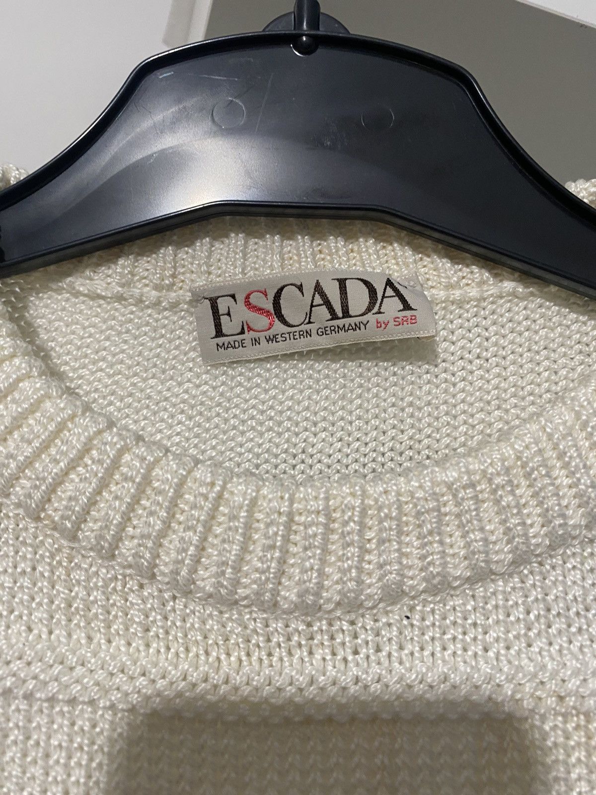 Escada × Vintage Escada Vintage Sweater 36/S Embroidered Butterfly jumper y2k Size XS / US 0-2 / IT 36-38 - 8 Thumbnail