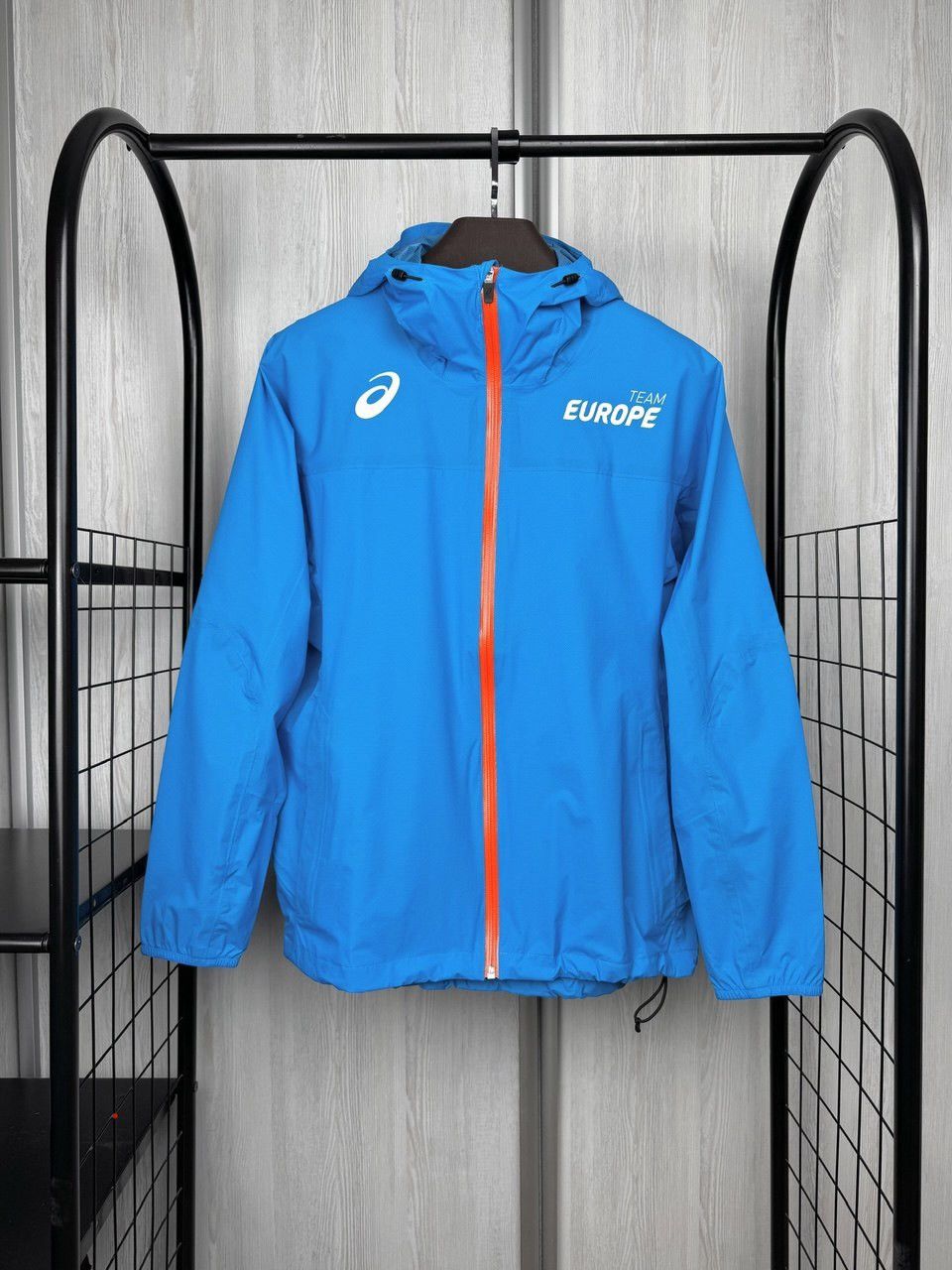 Asics Asics Team Europe Pro Elite 2019 Storm Jacket size L Size US L / EU 52-54 / 3 - 1 Thumbnail