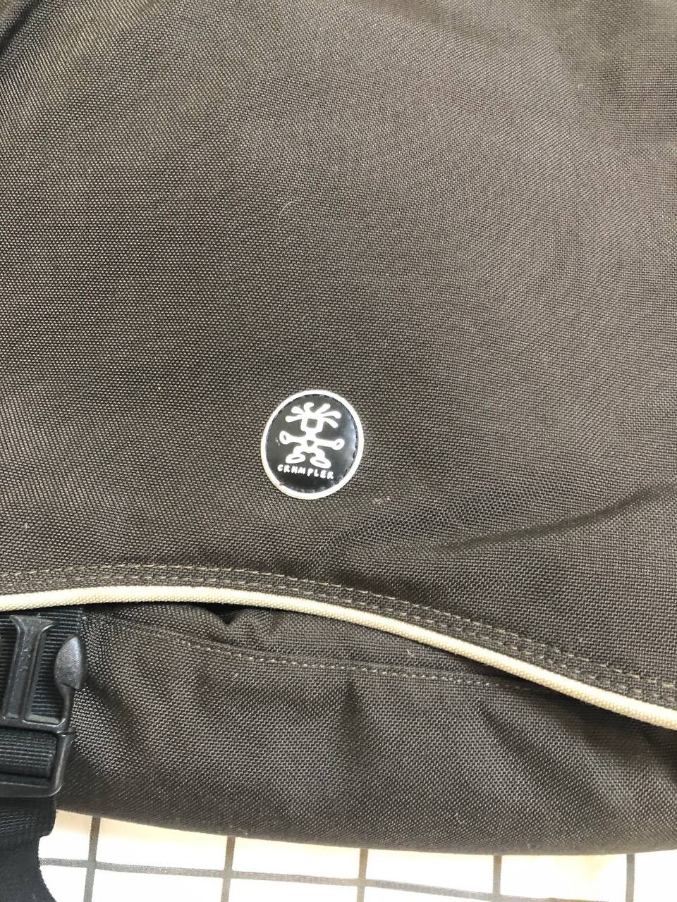 Crumpler Crumpler Silver Dig Bag / Canvas Brown Good Condition Size ONE SIZE - 6 Thumbnail
