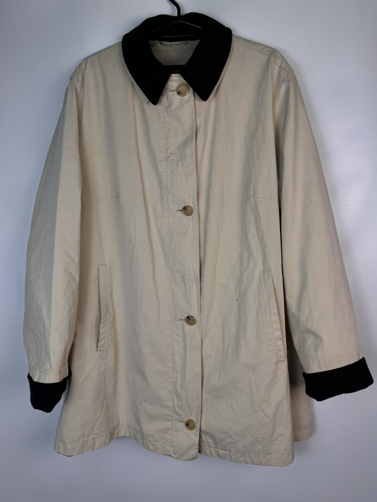 Burberry × Vintage Authentic Vintage Burberry Lined Nova Check Women’s Coat Size L / US 10 / IT 46 - 1 Thumbnail