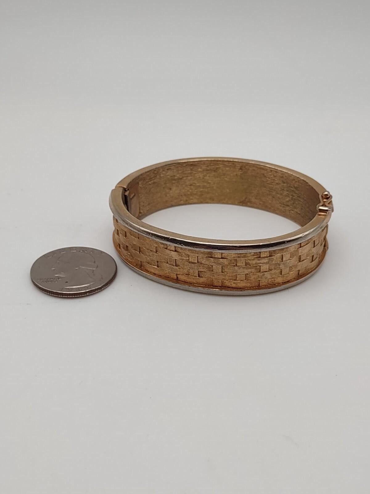 Other PETITE Vintage Crown Trifari Gold Mesh Bangle Bracelet Size ONE SIZE - 2 Thumbnail