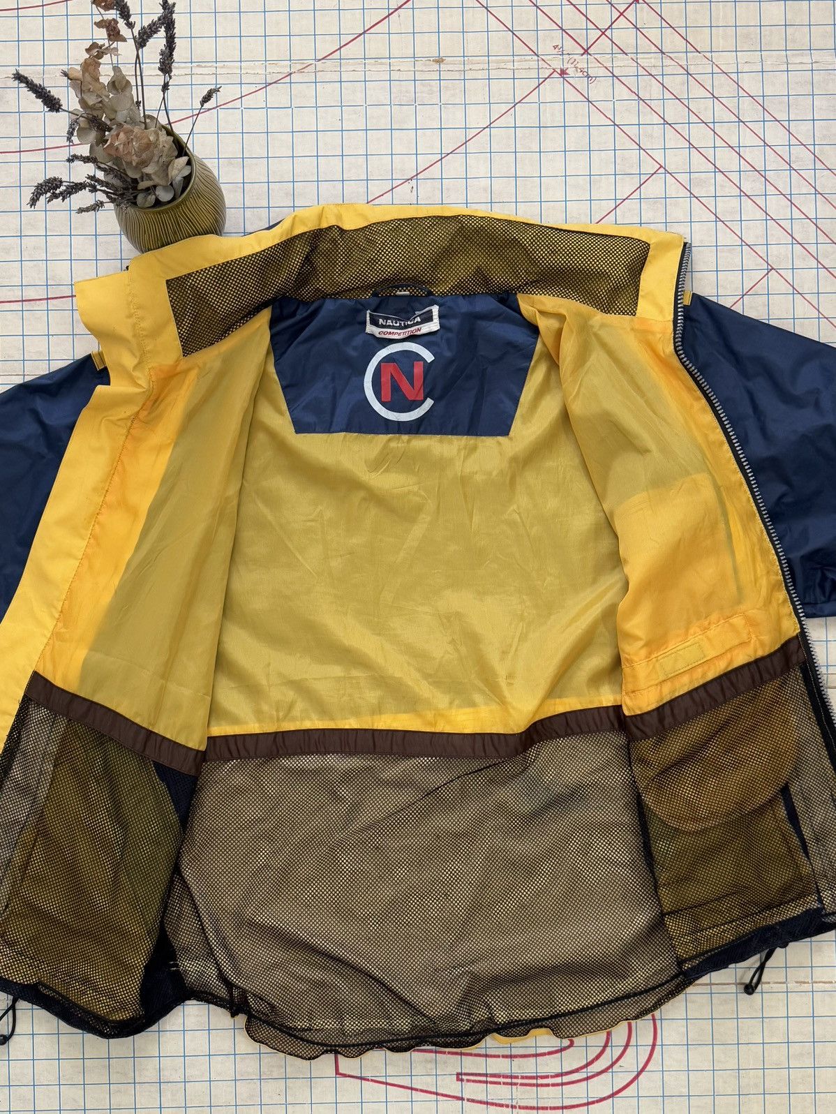 Nautica × Vintage Vintage Nautica Competition Sailing Jacket Navy and Yellow Size US L / EU 52-54 / 3 - 7 Thumbnail