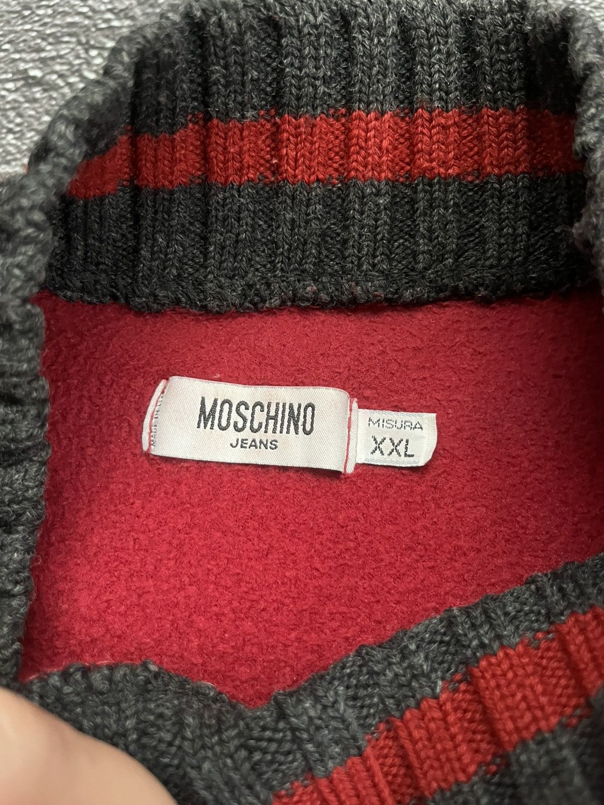 Moschino Vintage Moschino Big Logo Moschino Fleece Sweatshirt Red XXL Size US XXL / EU 58 / 5 - 5 Thumbnail