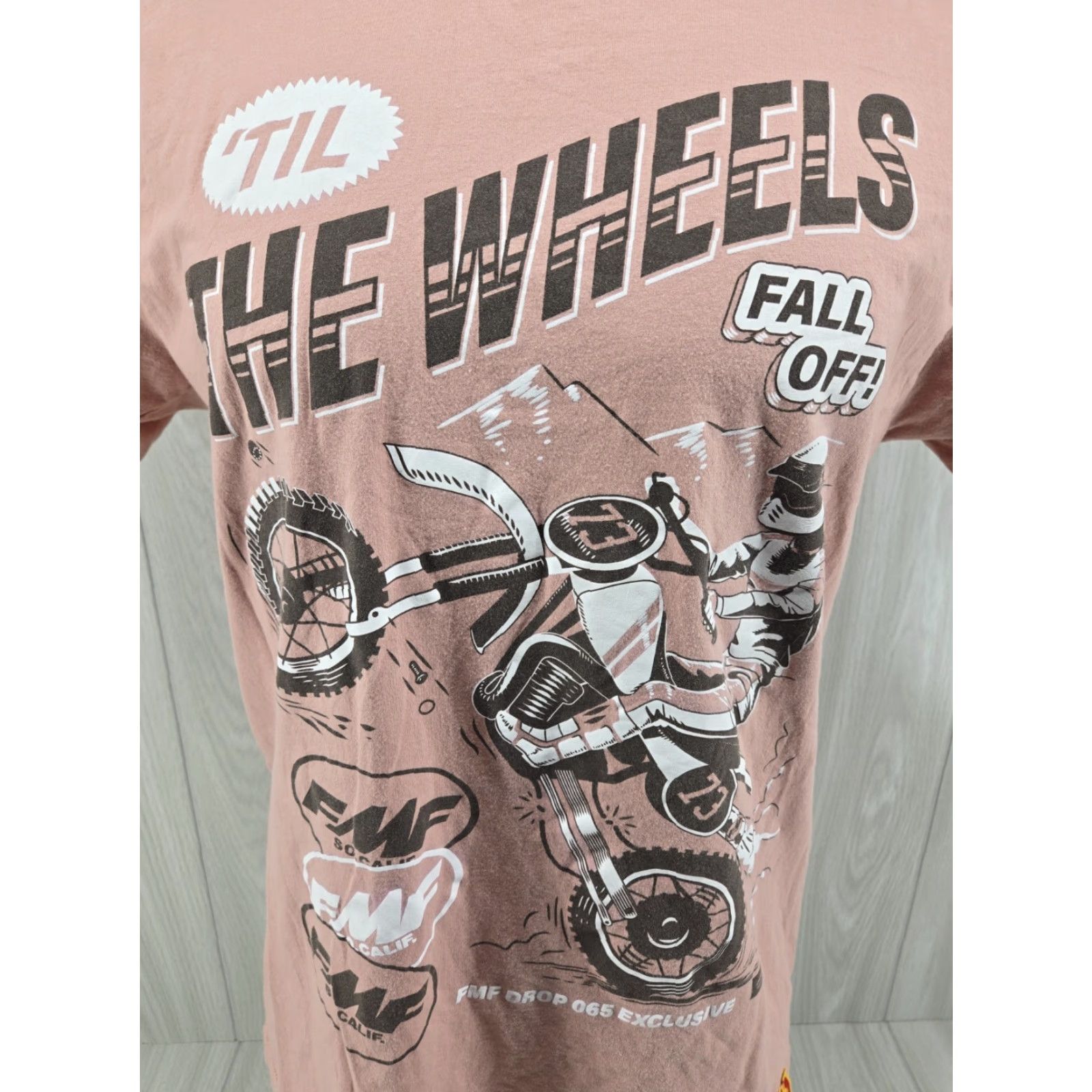 Vintage FMF Racing The Drop Salmon T Shirt Size L Mens Short Sleeve Regular Navy? Salmon Size US L / EU 52-54 / 3 - 3 Thumbnail