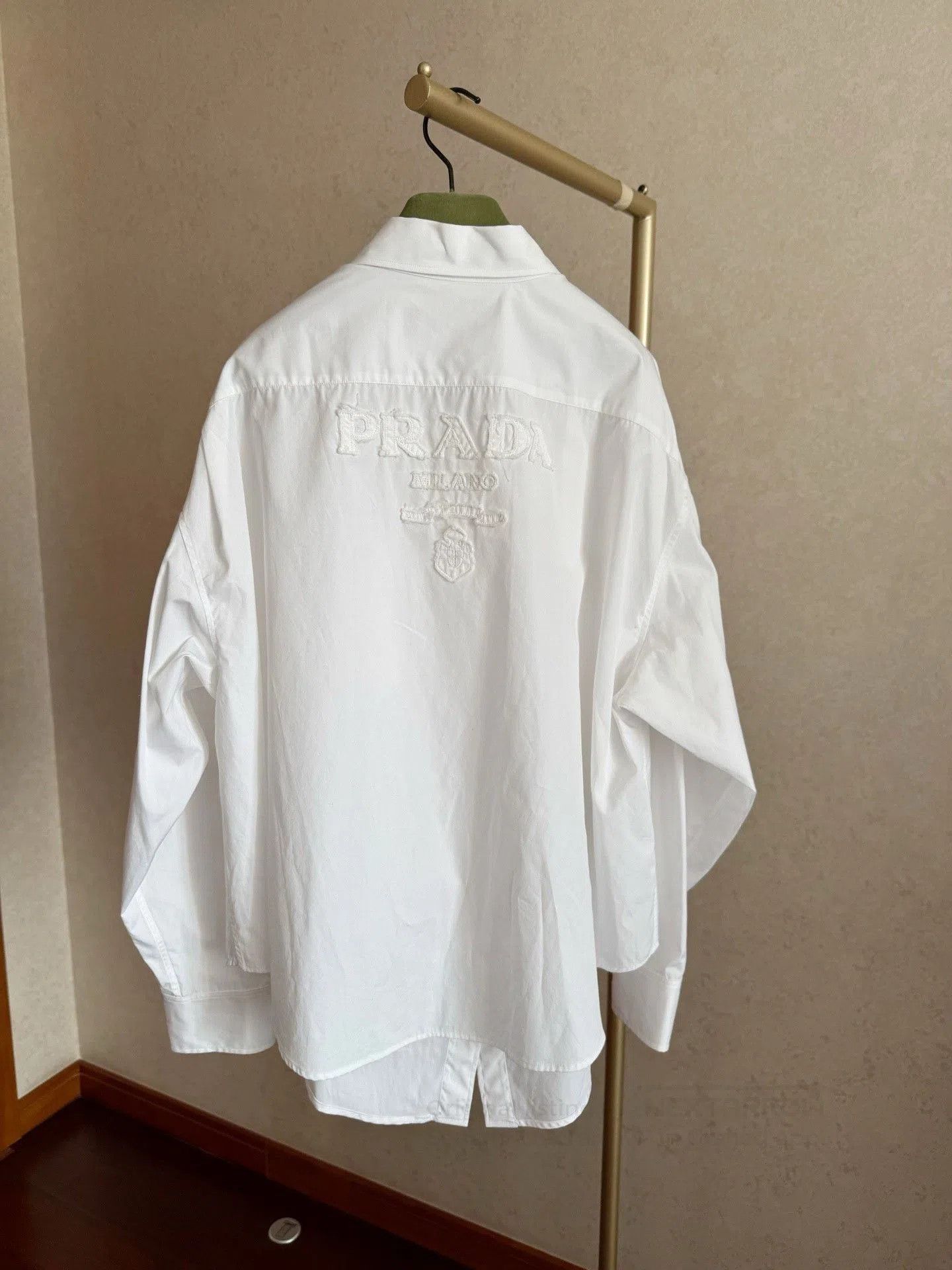 Prada Prada Women's White Shirt. Size S / US 4 / IT 40 - 1 Thumbnail