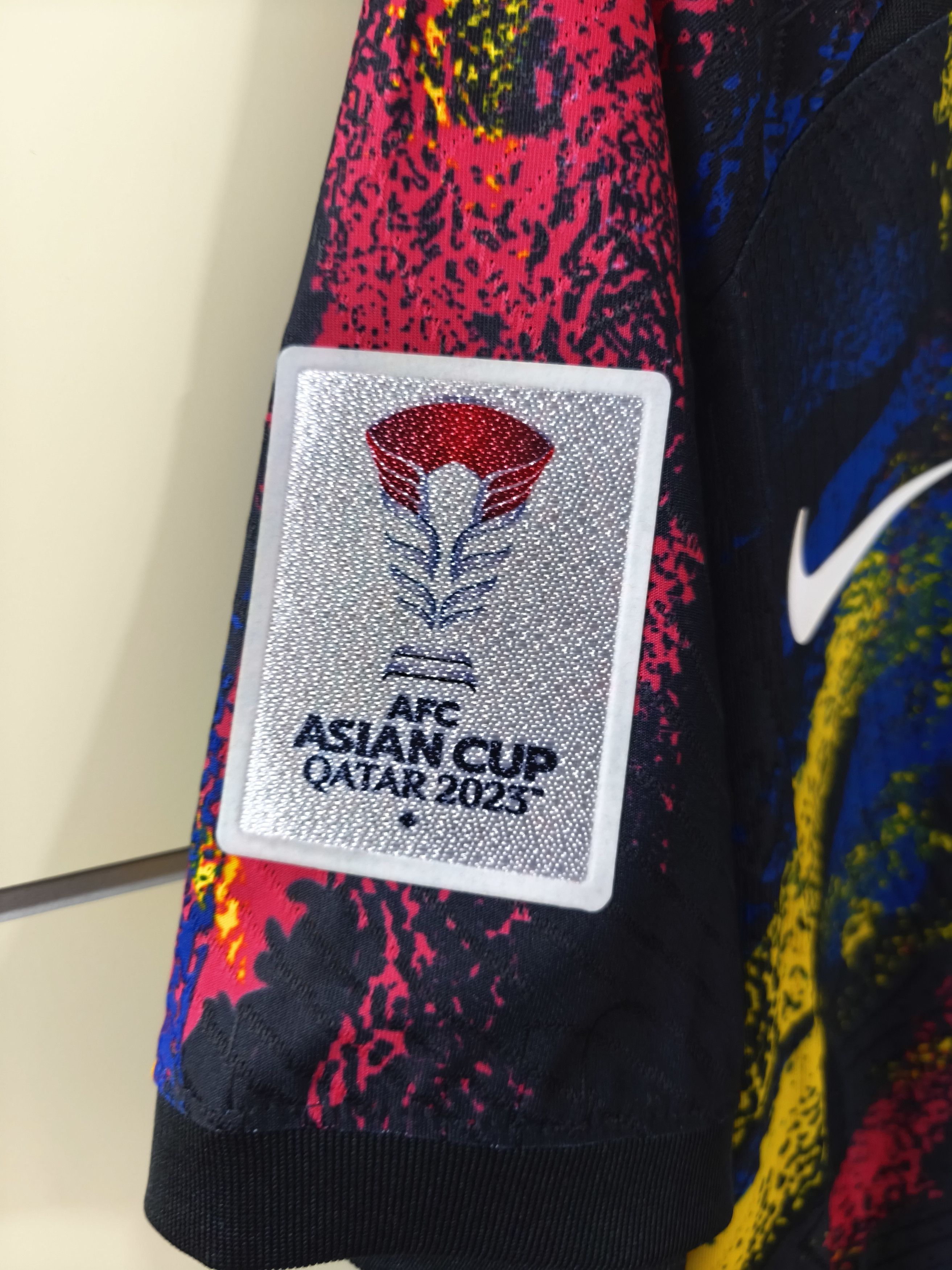 Nike South Korea 2022/23 Nike Away Kit Player Specs SUPER RARE Size US L / EU 52-54 / 3 - 7 Thumbnail