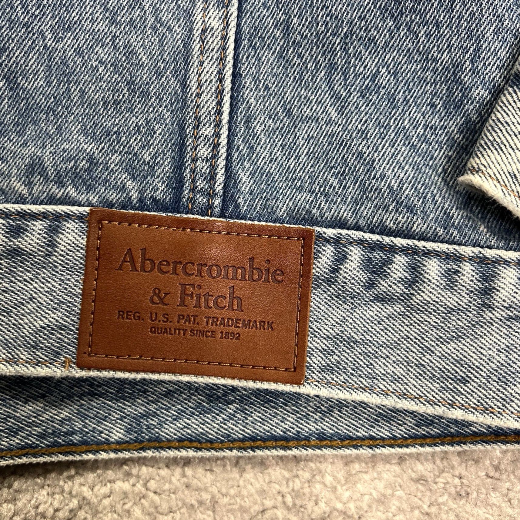 Abercrombie & Fitch Abercrombie & Fitch Denim Jean Jacket Mens Medium Classic Trucker Button Up Workwear Shirt Size US 31 - 7 Thumbnail