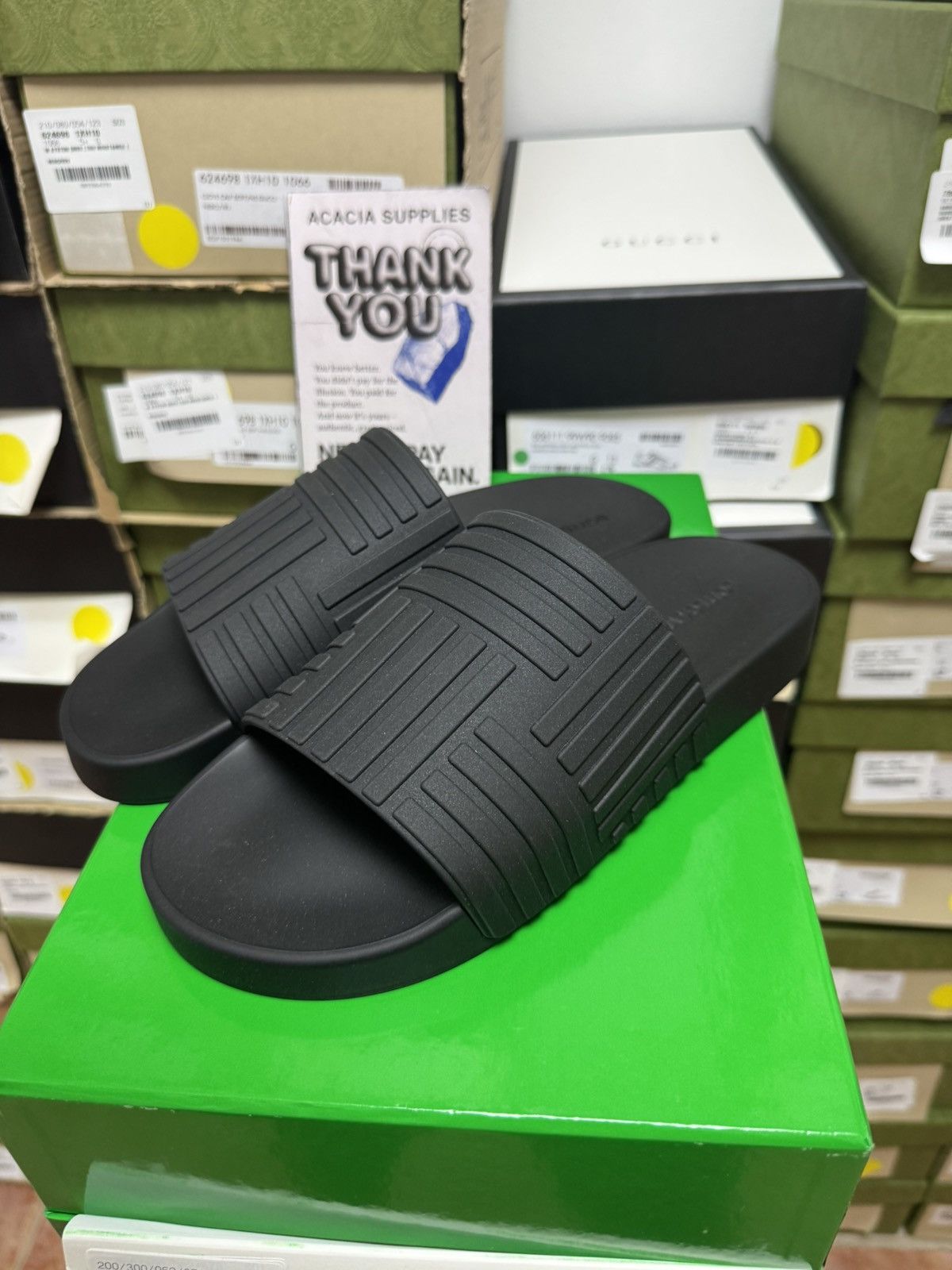 Bottega Veneta Bottega Veneta Embossed Rubber Slides Size US 5.5 / EU 38 - 3 Thumbnail