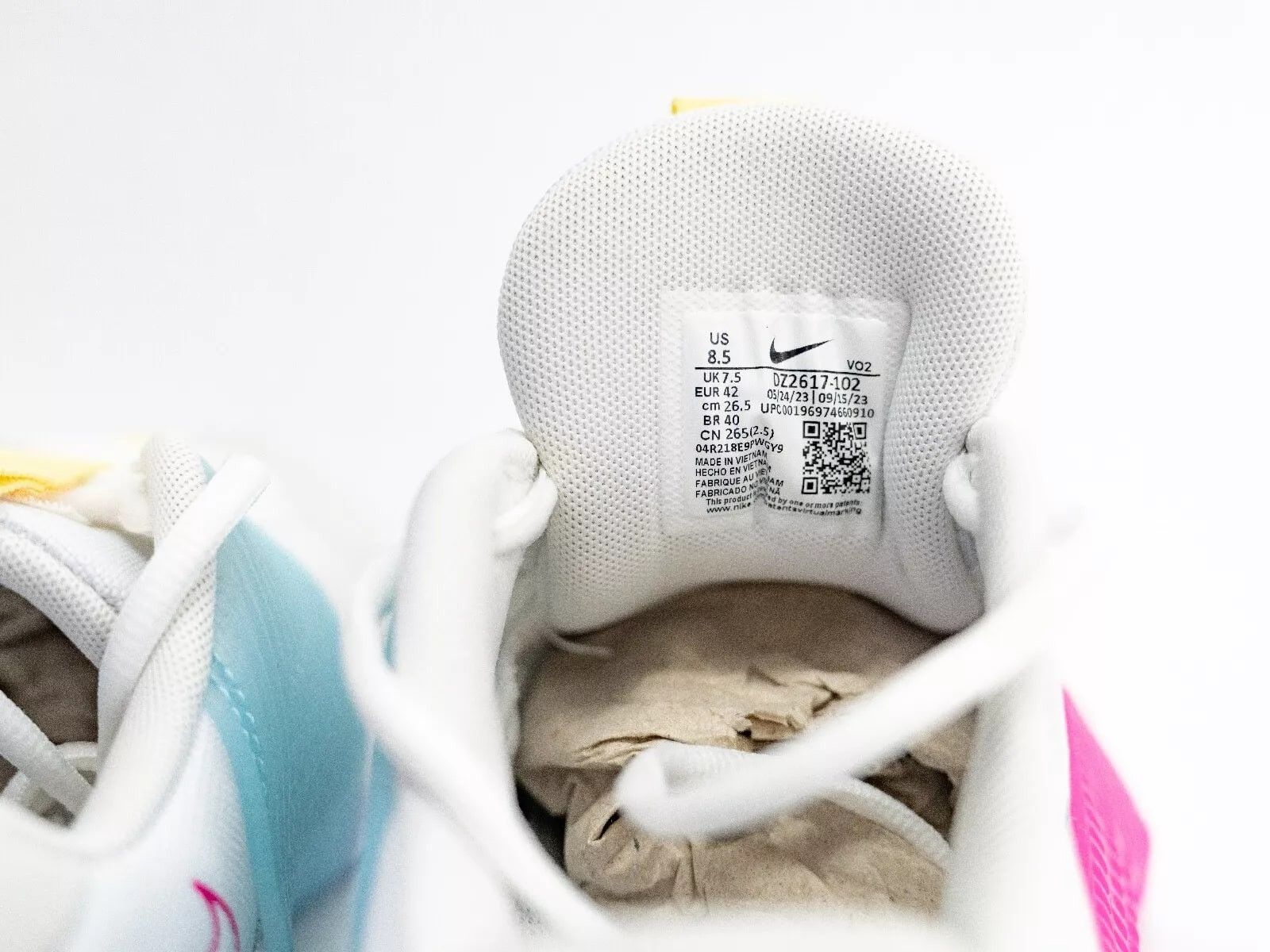 Nike Nike Metcon 9 Sneaker White Fierce Pink Royal DZ2617-102 Size US 8.5 / EU 41-42 - 8 Thumbnail