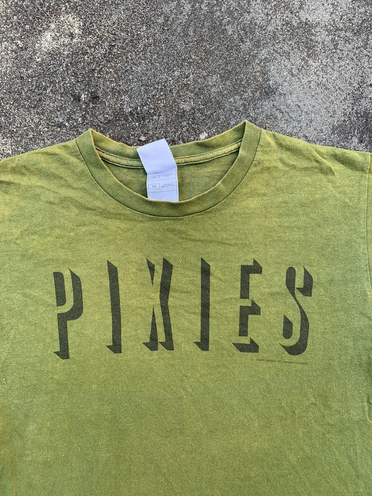 Band Tees × Vintage Pixies 2004 Tour With No Backhit Size US M / EU 48-50 / 2 - 2 Thumbnail
