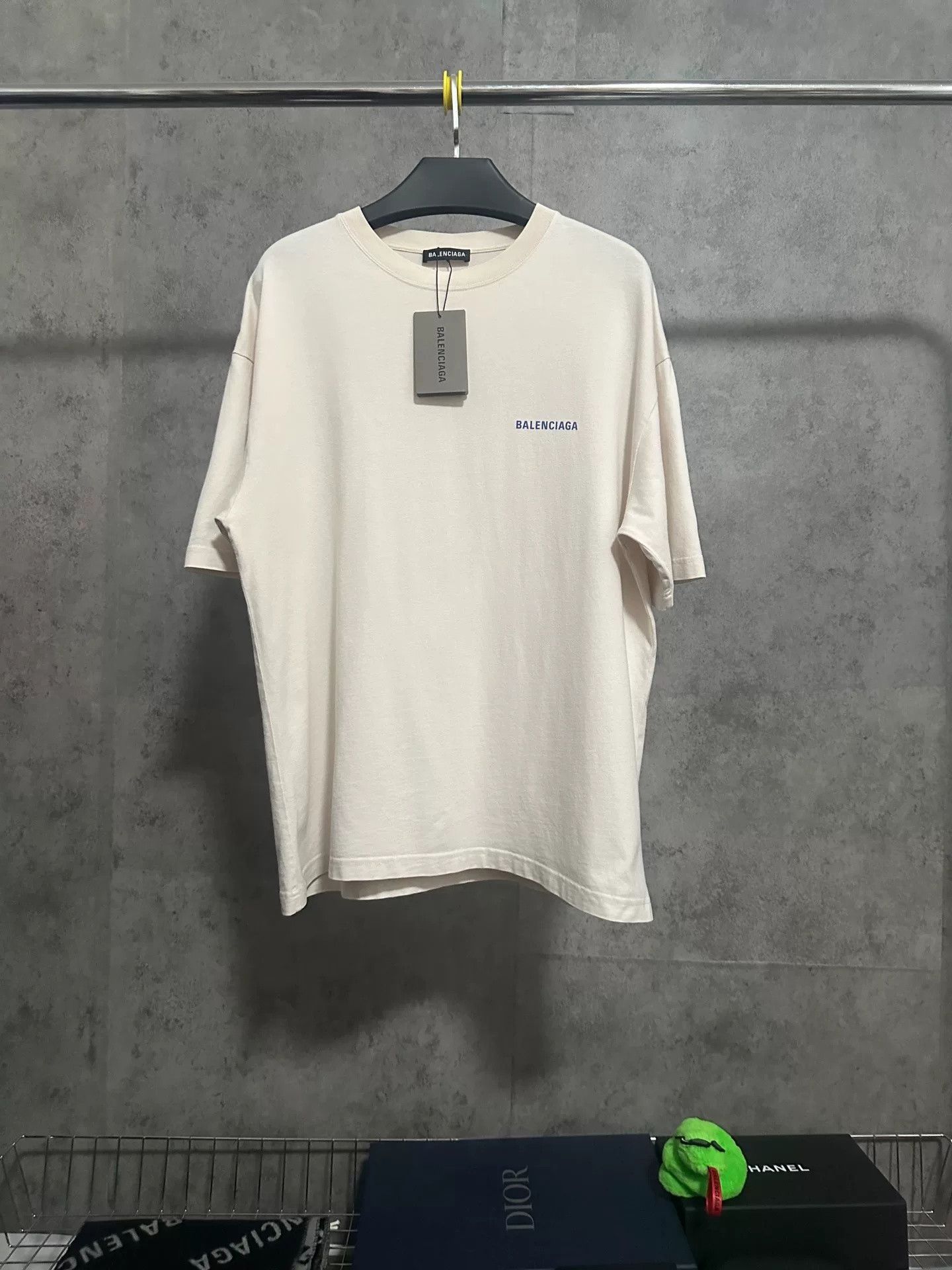 Balenciaga Balenciaga Short-Sleeve Logo Print T-Shirt Size US M / EU 48-50 / 2 - 1 Thumbnail