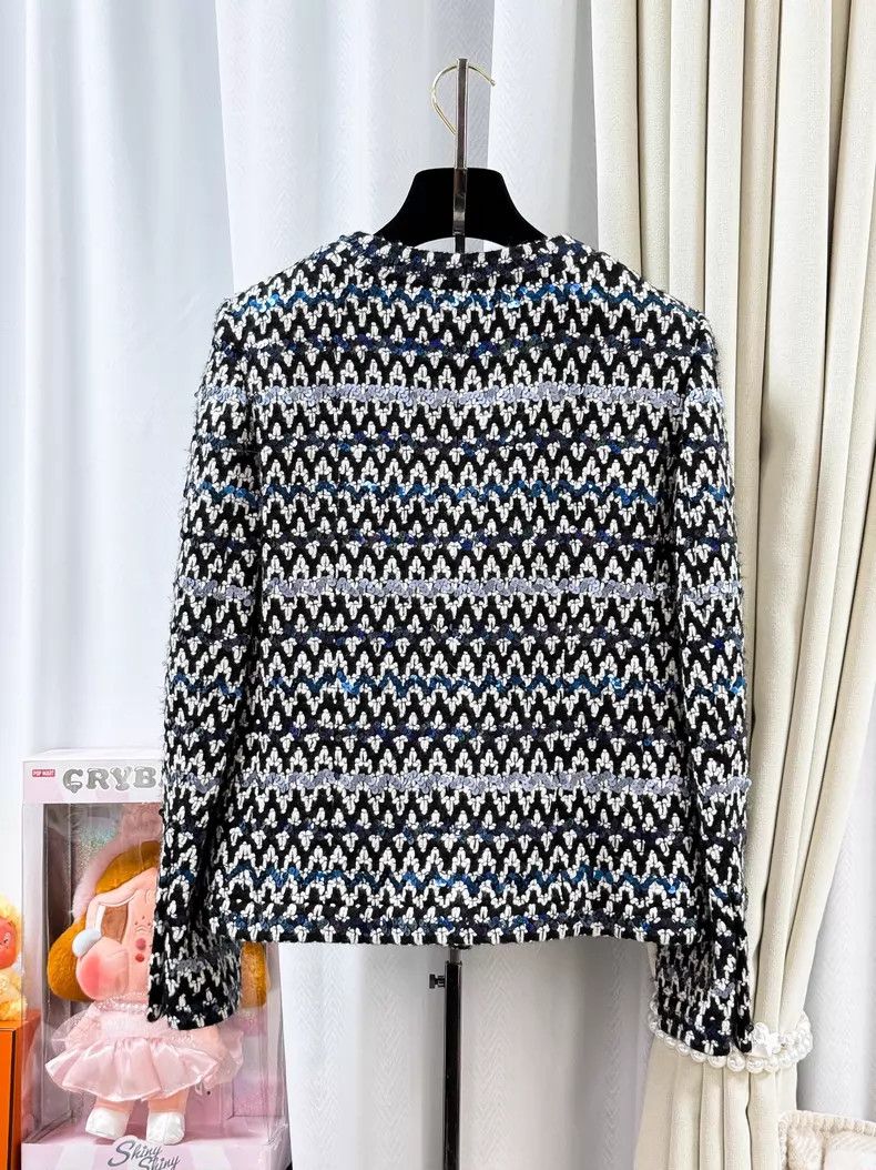 Chanel Chanel Thick tweed full sequin embroidery v-pattern wavy c Size XXS / US 00 / IT 34 - 3 Thumbnail
