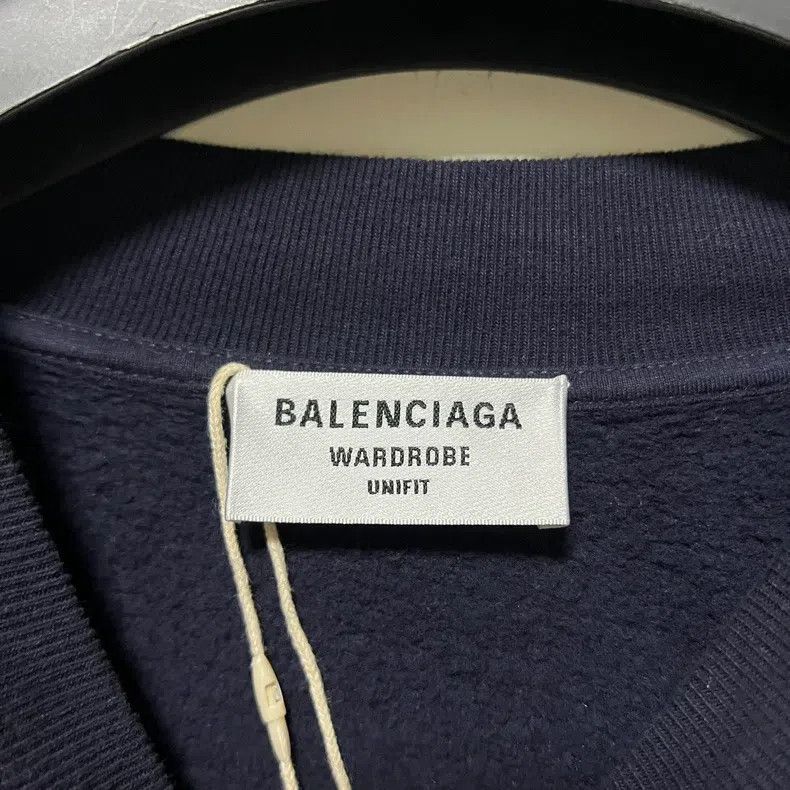 Balenciaga Balenciaga Manchester United Embroidered Logo Hoodie Size US XS / EU 42 / 0 - 3 Thumbnail