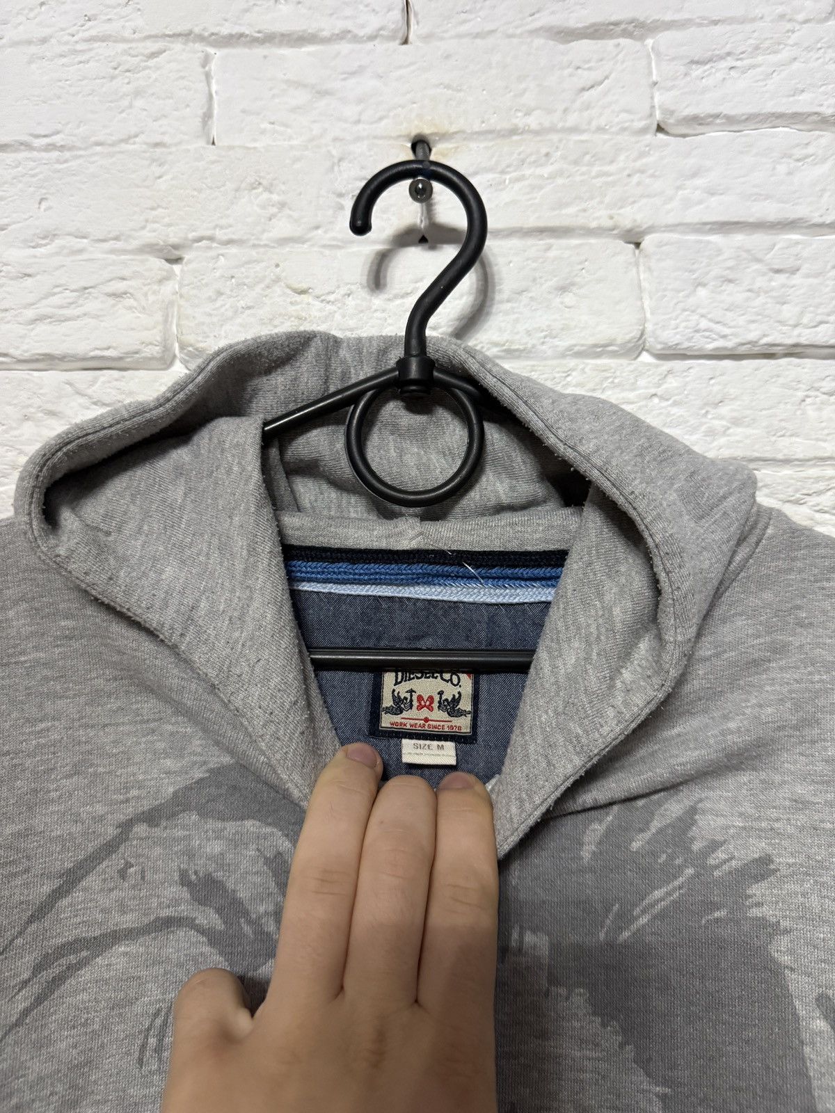 Diesel Vintage Diesel Hoodie Huge Logo Legioner Y2K Sz M Size US M / EU 48-50 / 2 - 3 Thumbnail