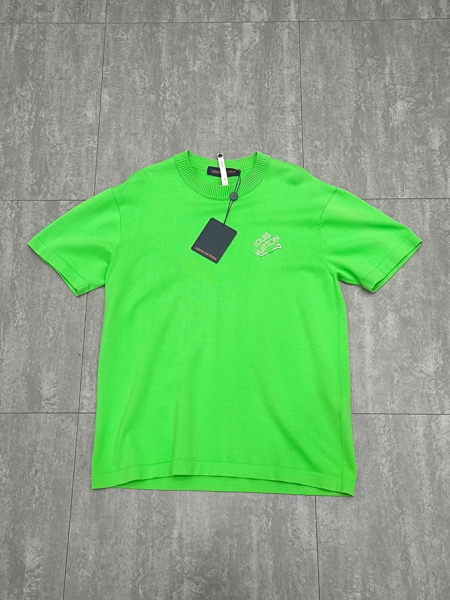 Louis Vuitton Louis Vuitton Knit Green T-Shirt s Men Size US S / EU 44-46 / 1 - 1 Thumbnail