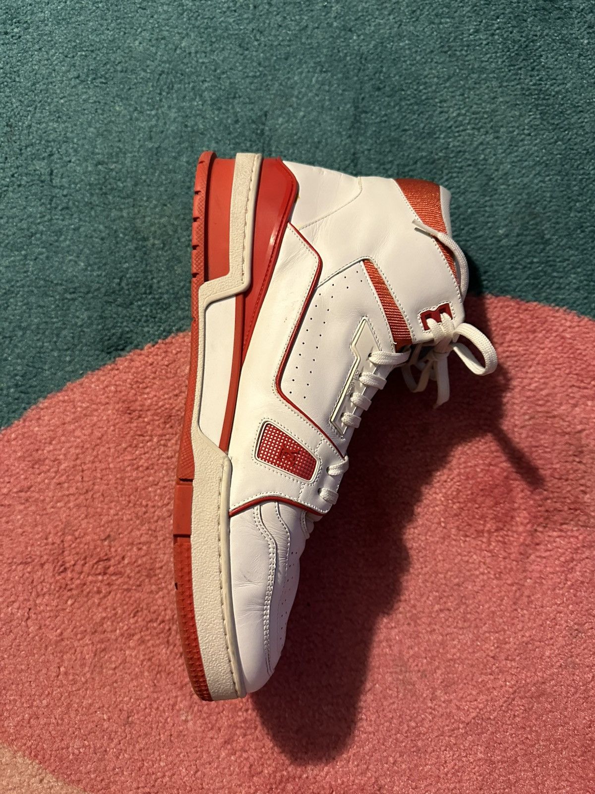 Louis Vuitton Louis Vuitton LV Trainer Mid White Red Size US 11 / EU 44 - 11 Thumbnail