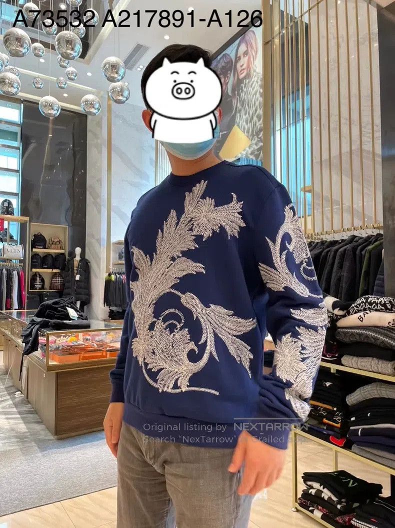 Versace Versace Heavy industry embroidered men's casual sweatshirt Size US L / EU 52-54 / 3 - 1 Thumbnail
