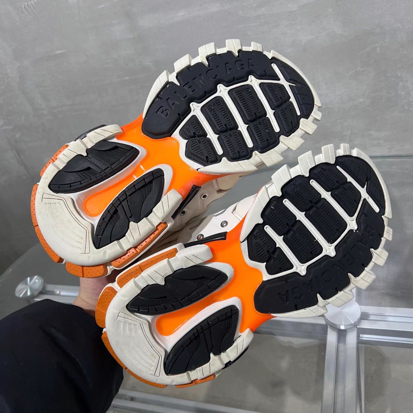 Balenciaga BLCG White Orange Dad Shoe 37 EU Size US 6 / IT 36 - 7 Thumbnail