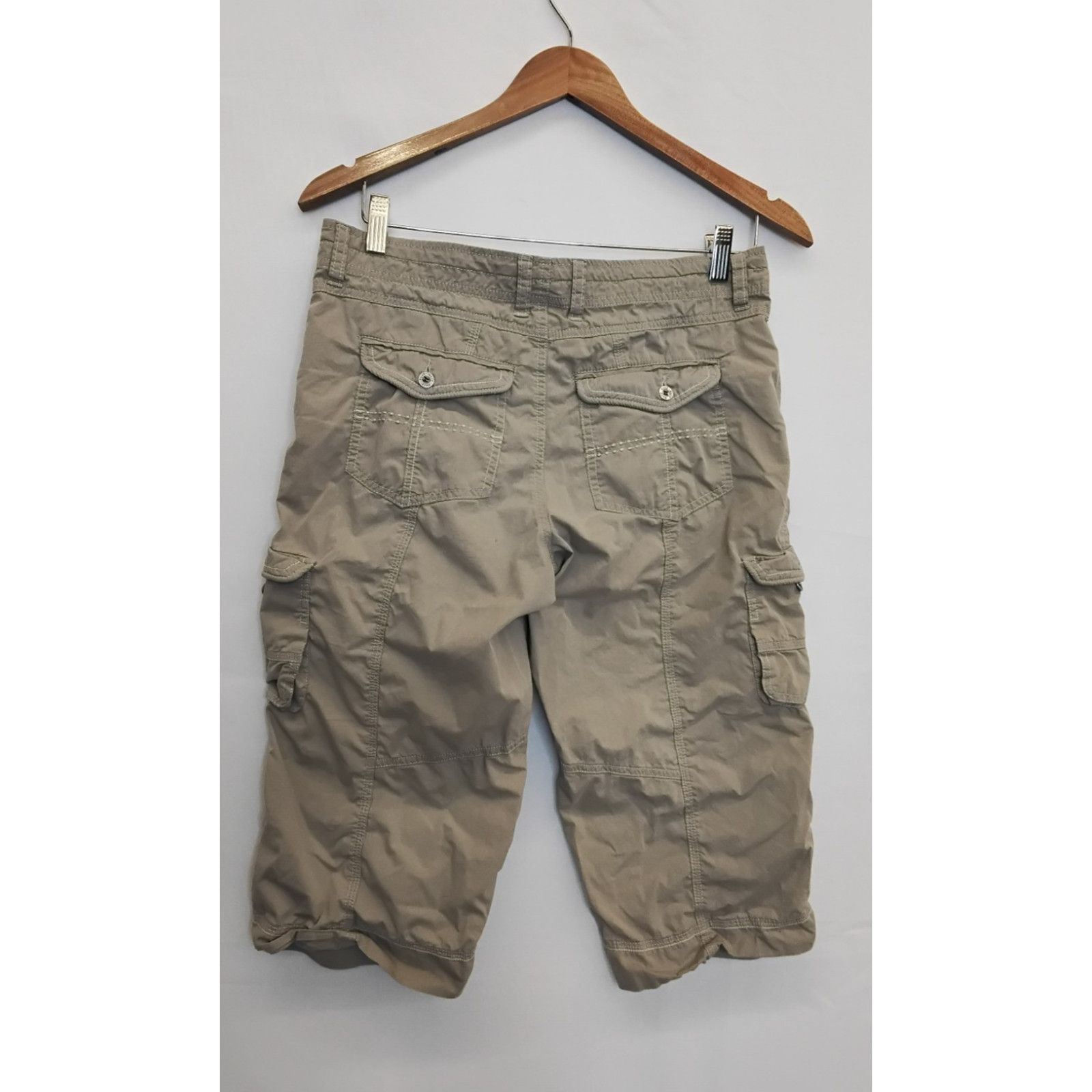 Kuhl Kuhl Capri Pants Women's 8 29x18 Khaki Knee Length Cargo Size 30" / US 8 / IT 44 - 3 Thumbnail