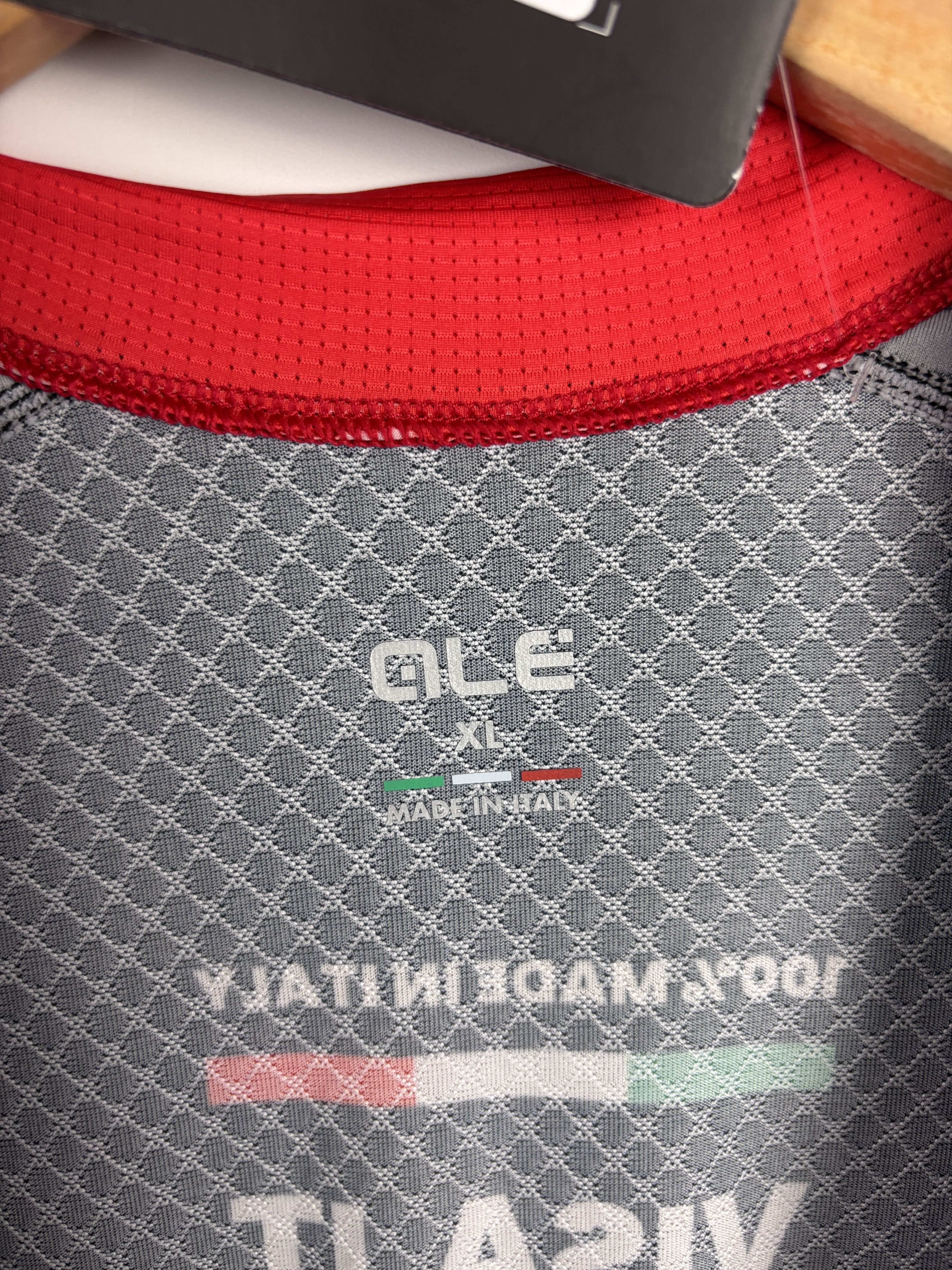 Other Giro d'Italia Ale Cycling PRR Donna Jersey Womens Size XL Size XL / US 12-14 / IT 48-50 - 8 Thumbnail