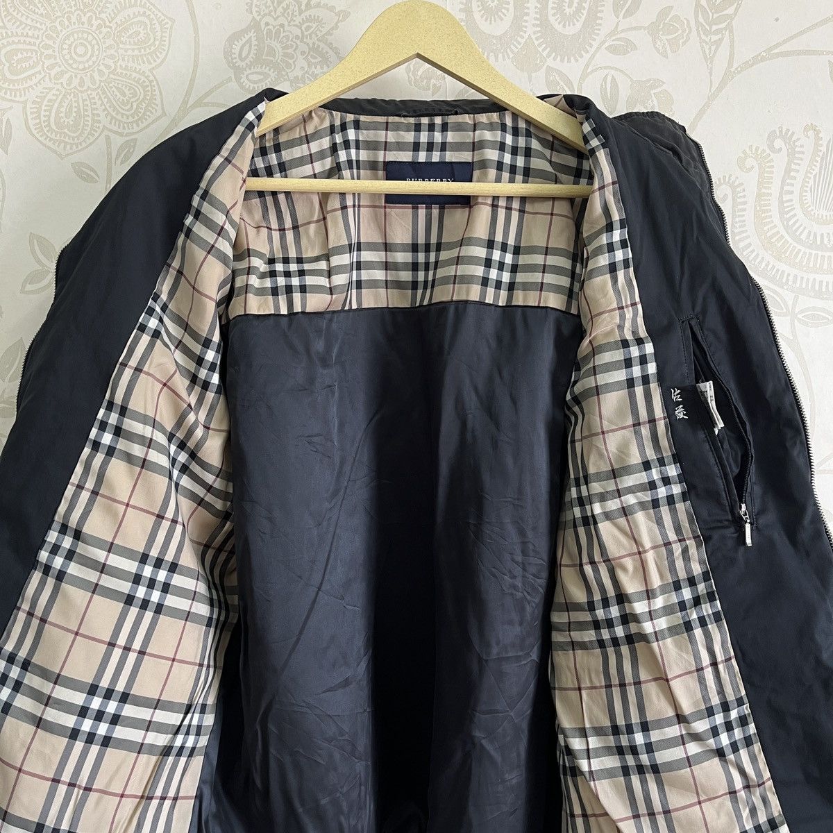 Burberry × Vintage Vintage Burberry London Quilt Jacket Size US M / EU 48-50 / 2 - 15 Thumbnail