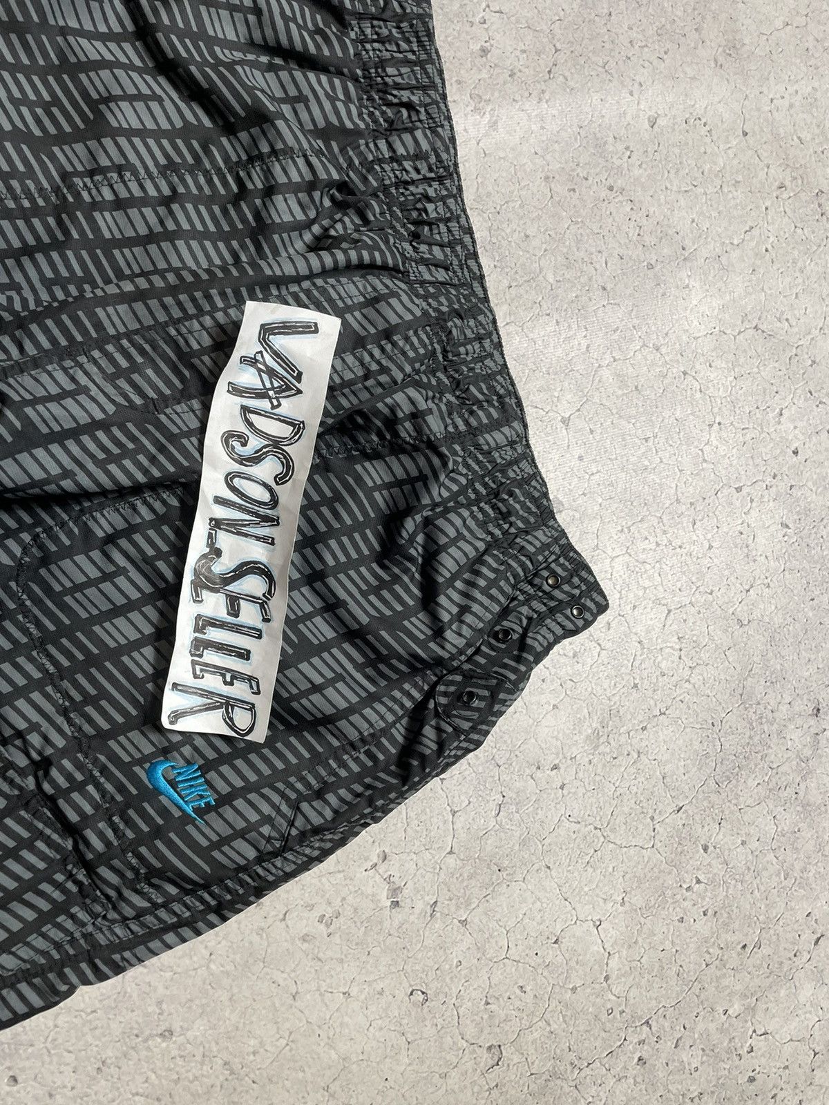 Nike × Vintage Vintage Nike Air Max Drill Monogram Cargo Shorts Nylon Y2K Size US 32 / EU 48 - 6 Thumbnail