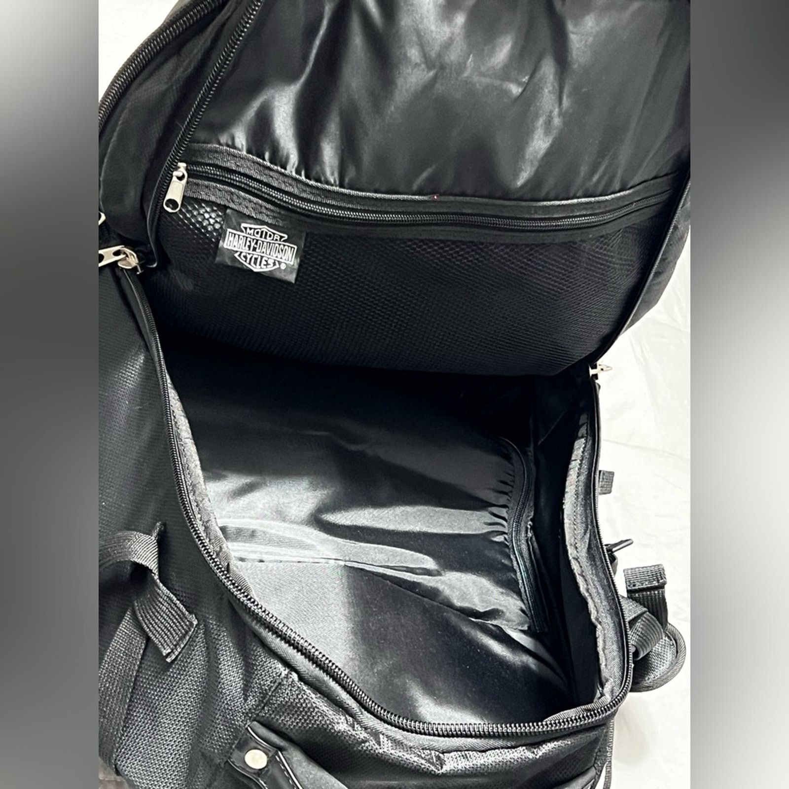 Harley Davidson Rolling Carry On / Backpack Vintage Perfect