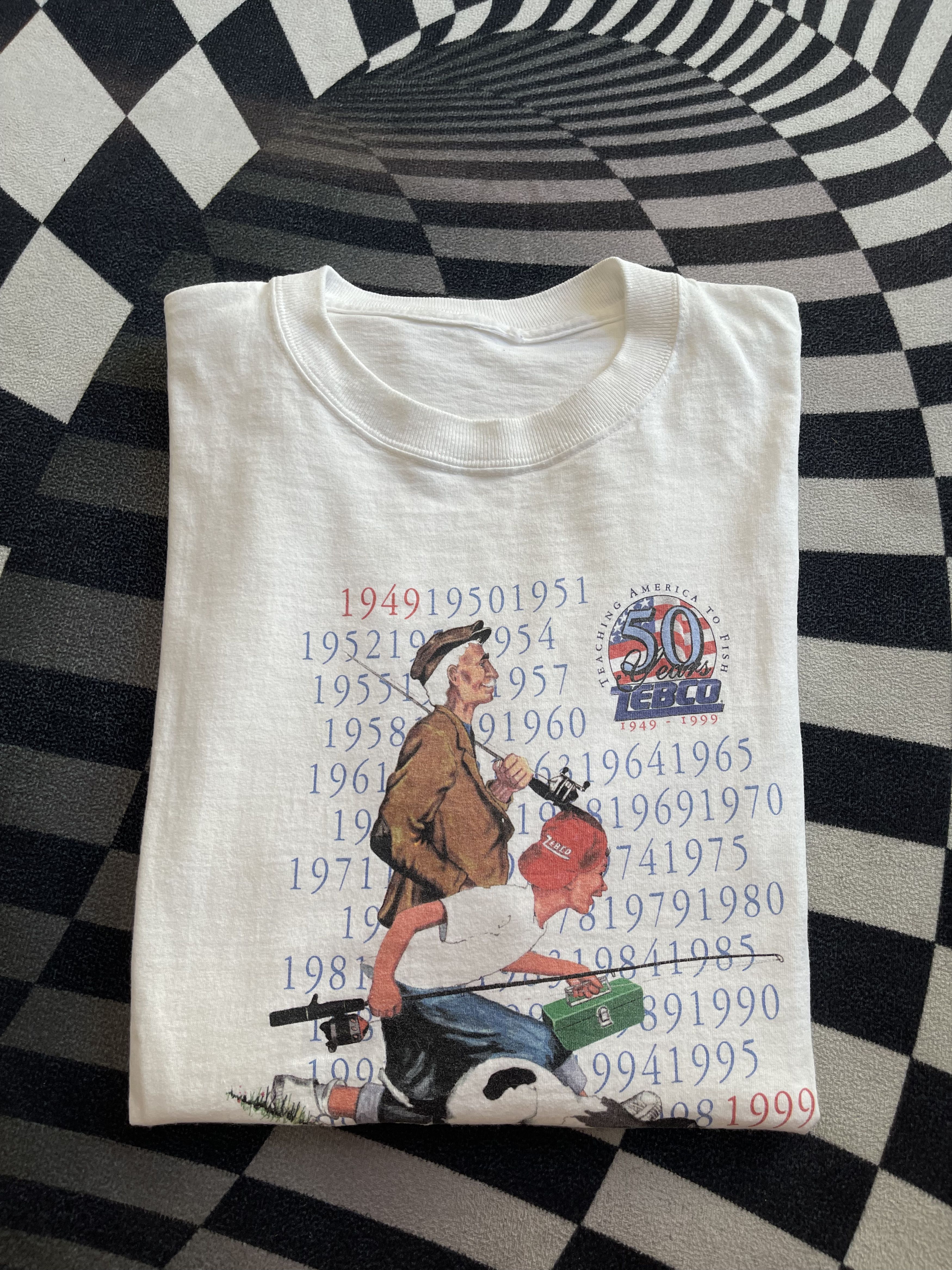 Arts & Science Vintage 90s Zebco 50th Anniv - Norman Rockwell Style Art XL Size US XL / EU 56 / 4 - 1 Thumbnail