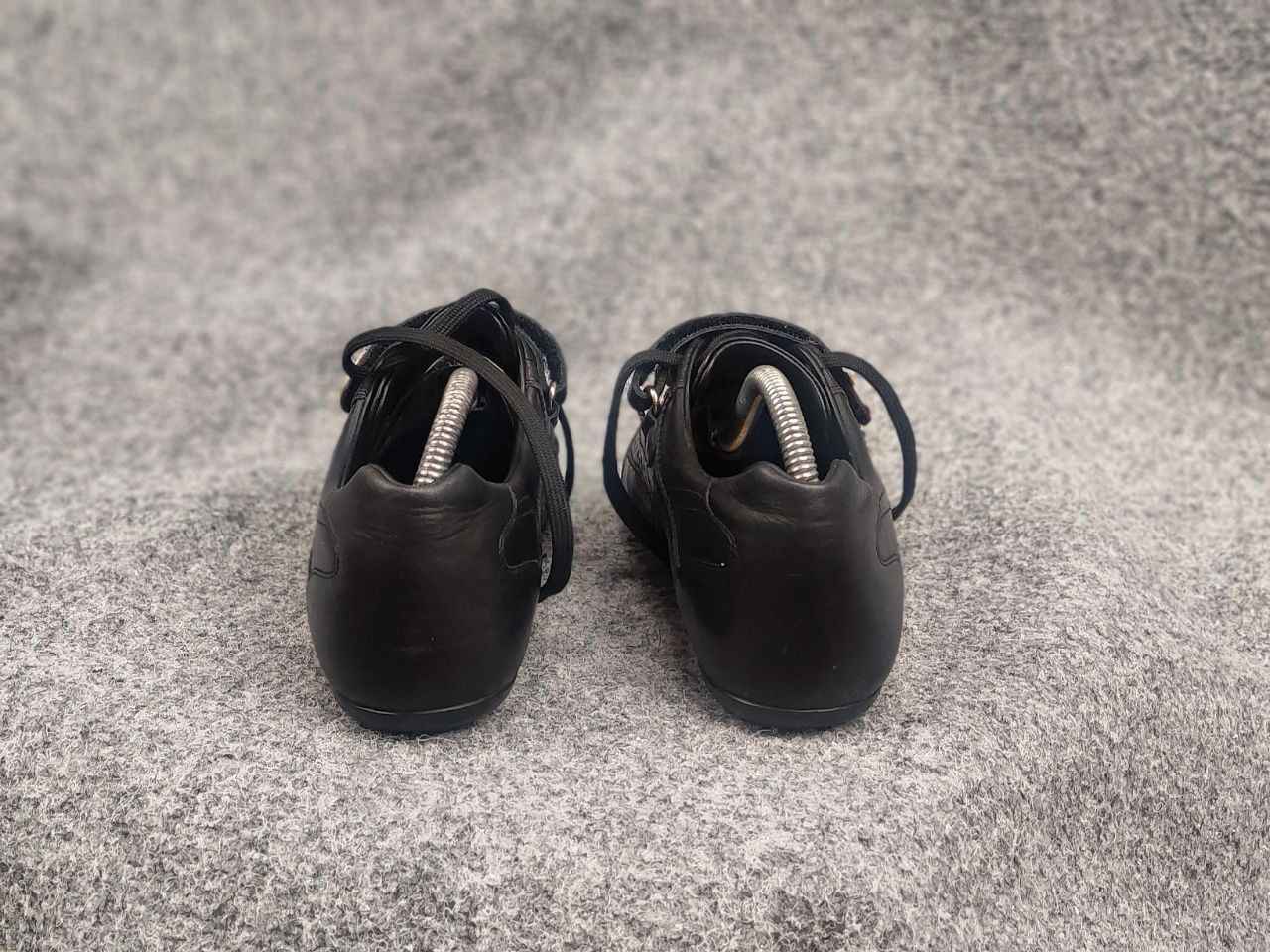 Louis Vuitton Louis Vuitton Vintage Leather Brogue Velcro Strap Sneakers Size US 6.5 / IT 36.5 - 12 Thumbnail