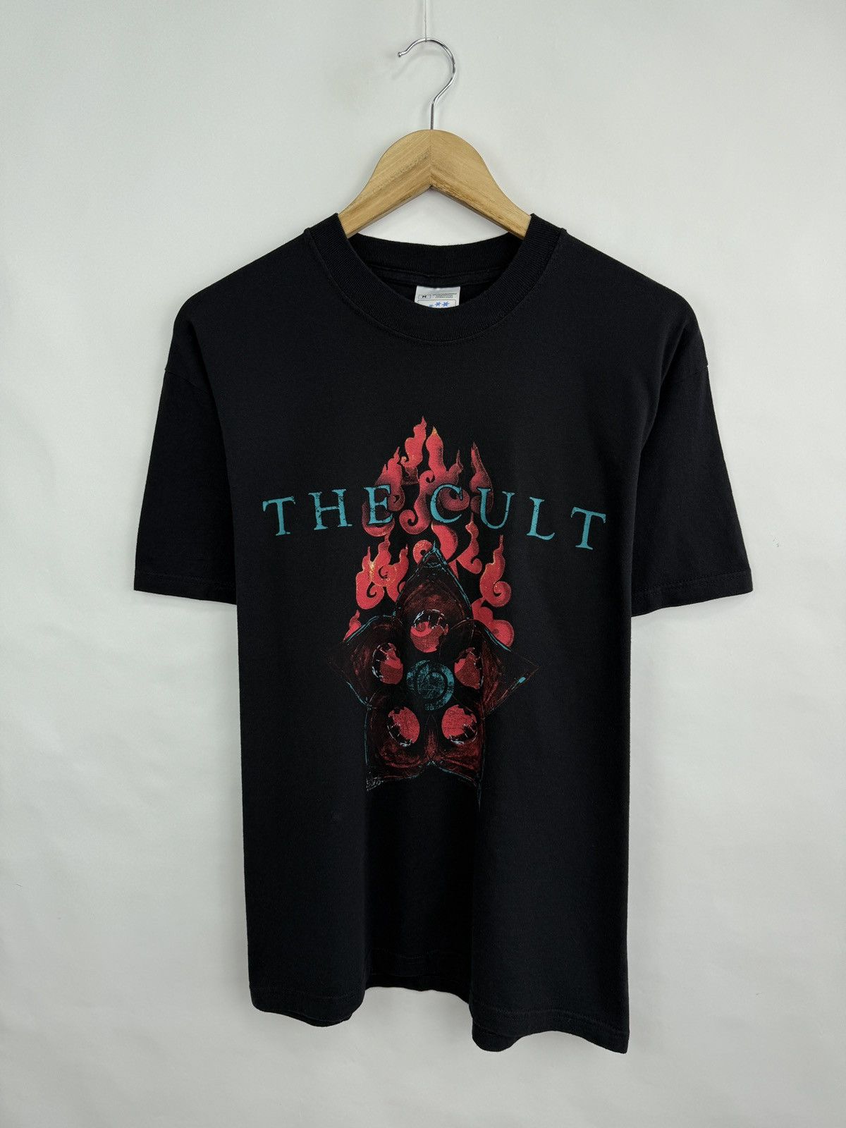 Fruit Of The Loom 🇬🇧 Vintage 2001 The CULT Beyond Good and Evil World Tour Tee Size US M / EU 48-50 / 2 - 3 Thumbnail