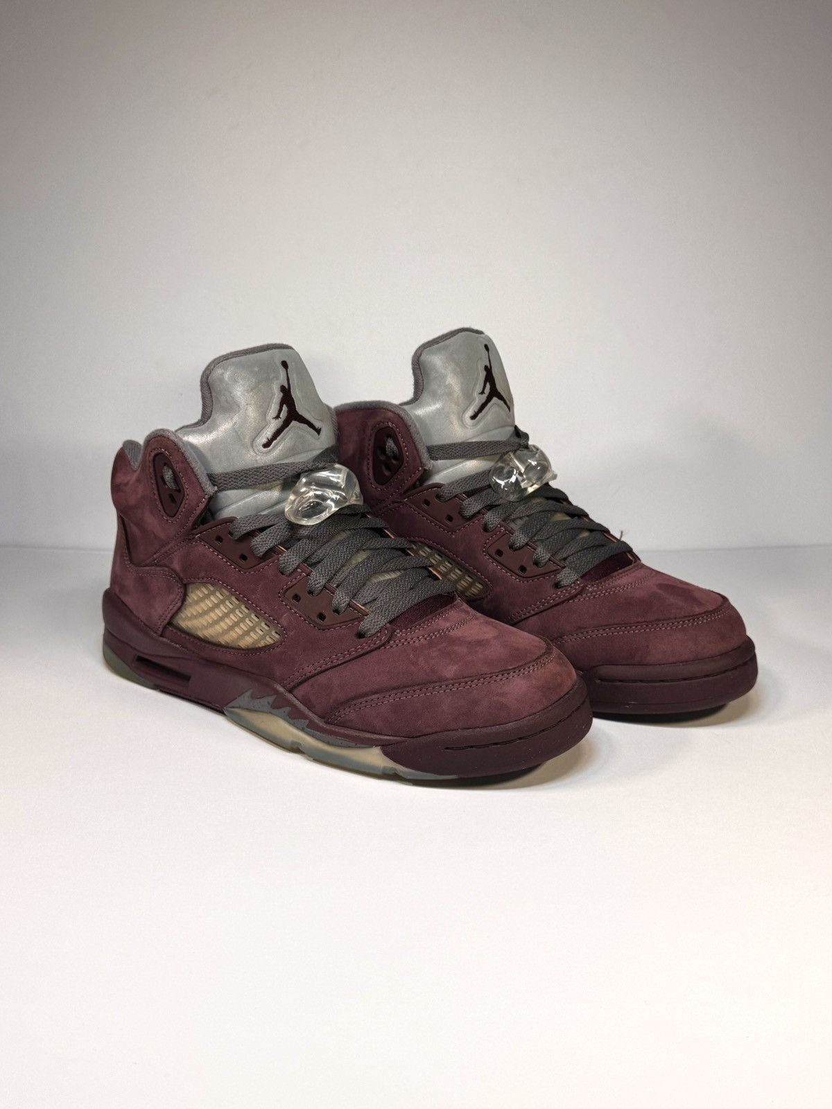 Jordan Brand Nike Air Jordan 5 Retro SE GS Burgundy 2023 Size US 7 / EU 40 - 1 Thumbnail